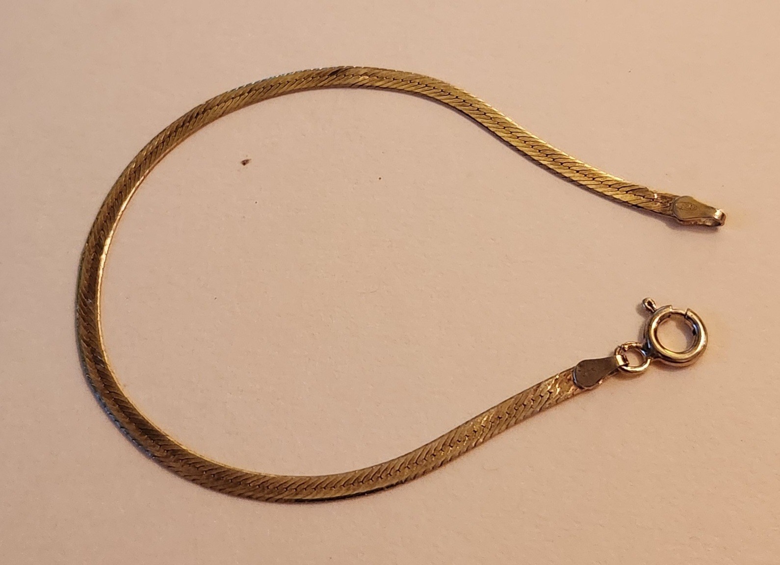 Vintage Italy FGS VIOR Gold Vermeil Herringbone 7″ Bracelet – 2.9 Grams – 1980s