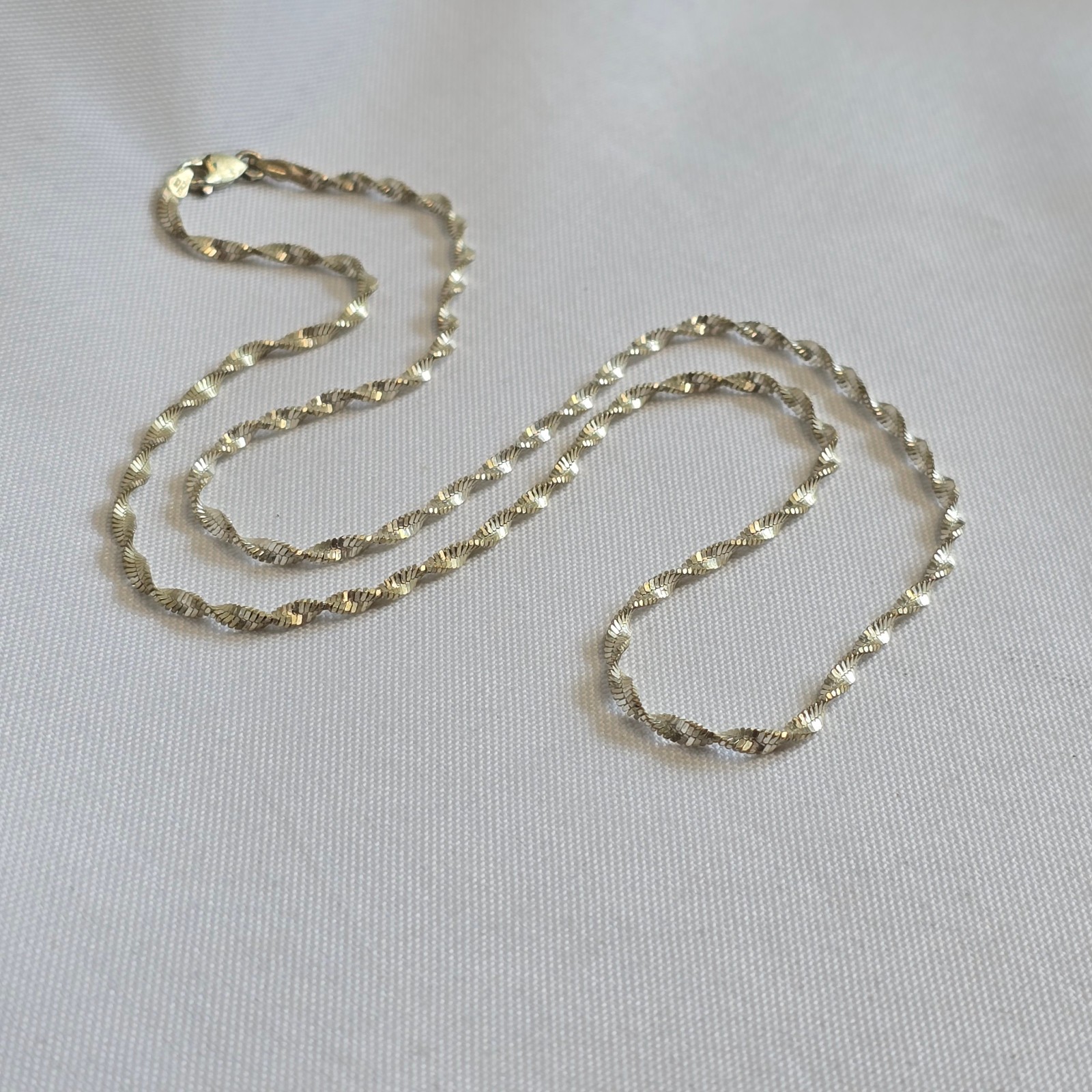 Sterling Silver Necklace 10.47g Fine Jewelry 23.5″ Singapore Chain Lobster Clasp