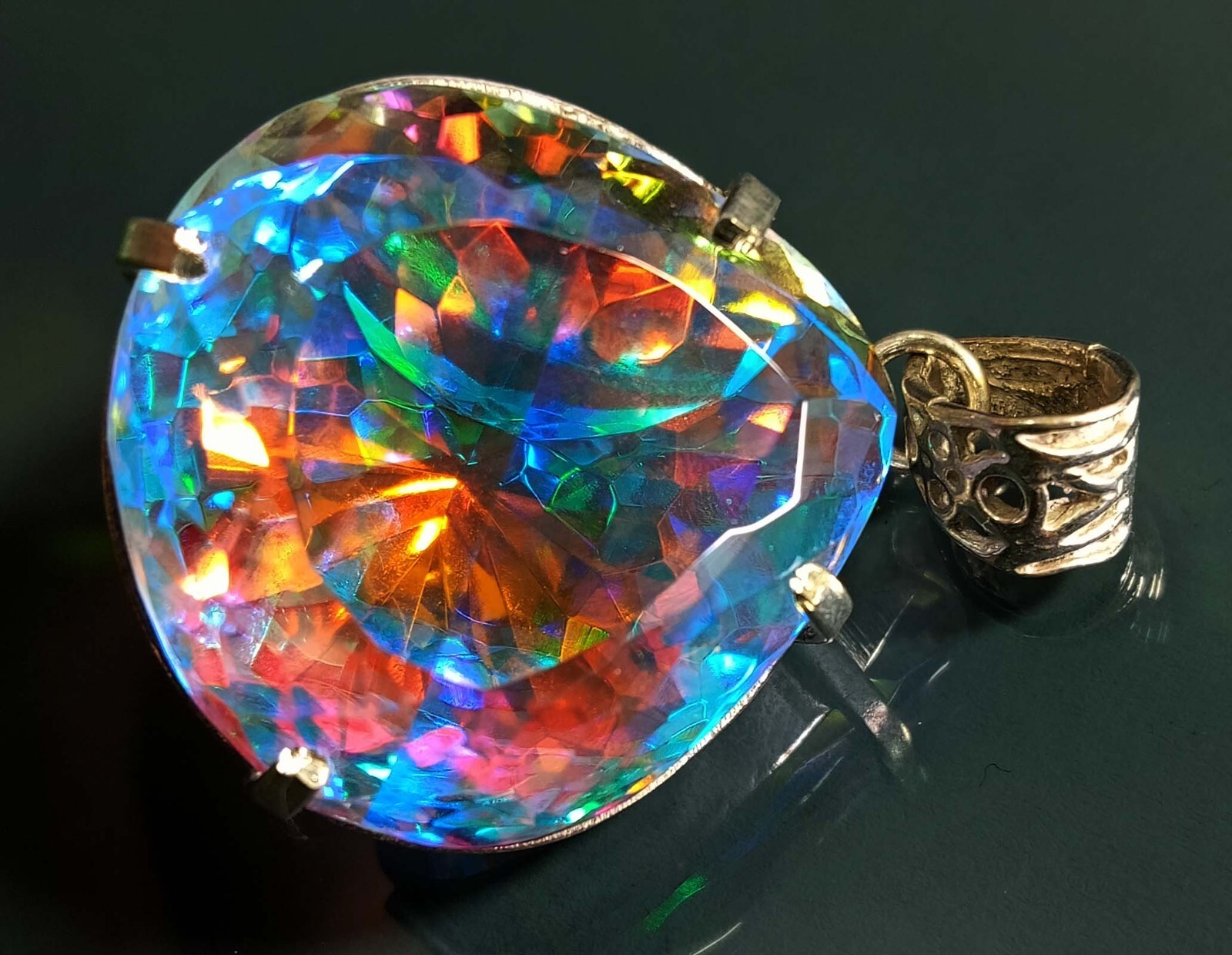 Mystic Topaz Pear Cut 93.25 Ct Pendant Natural Gemstone Locket EGL Certified
