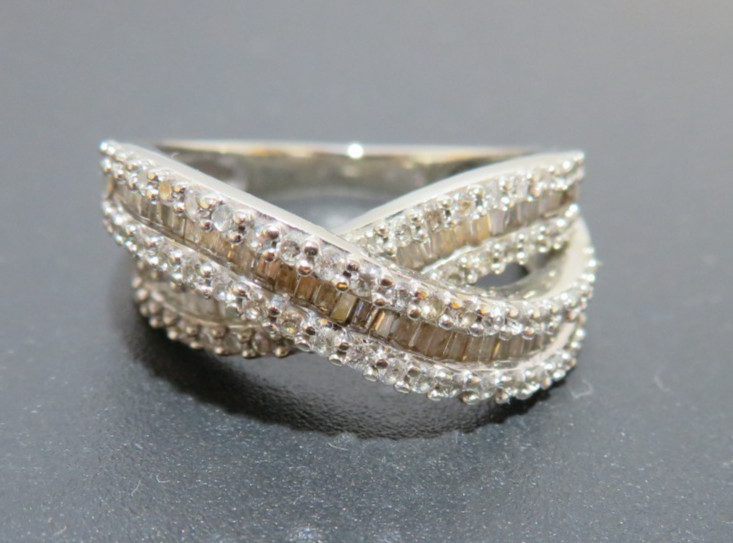 10K WG LADIES DIAMOND SWIRL BAND RING 1.00 tcw SZ 6.75 4.90 grams (A21529)