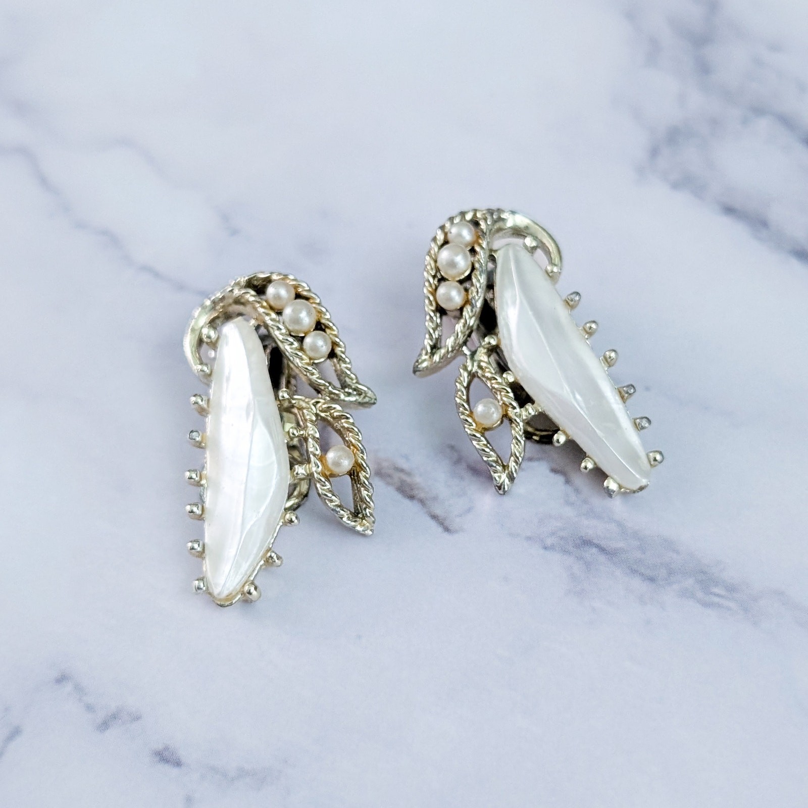 Vintage Clip On Earrings Large Unusual Off White/Cream & Gold Tone
