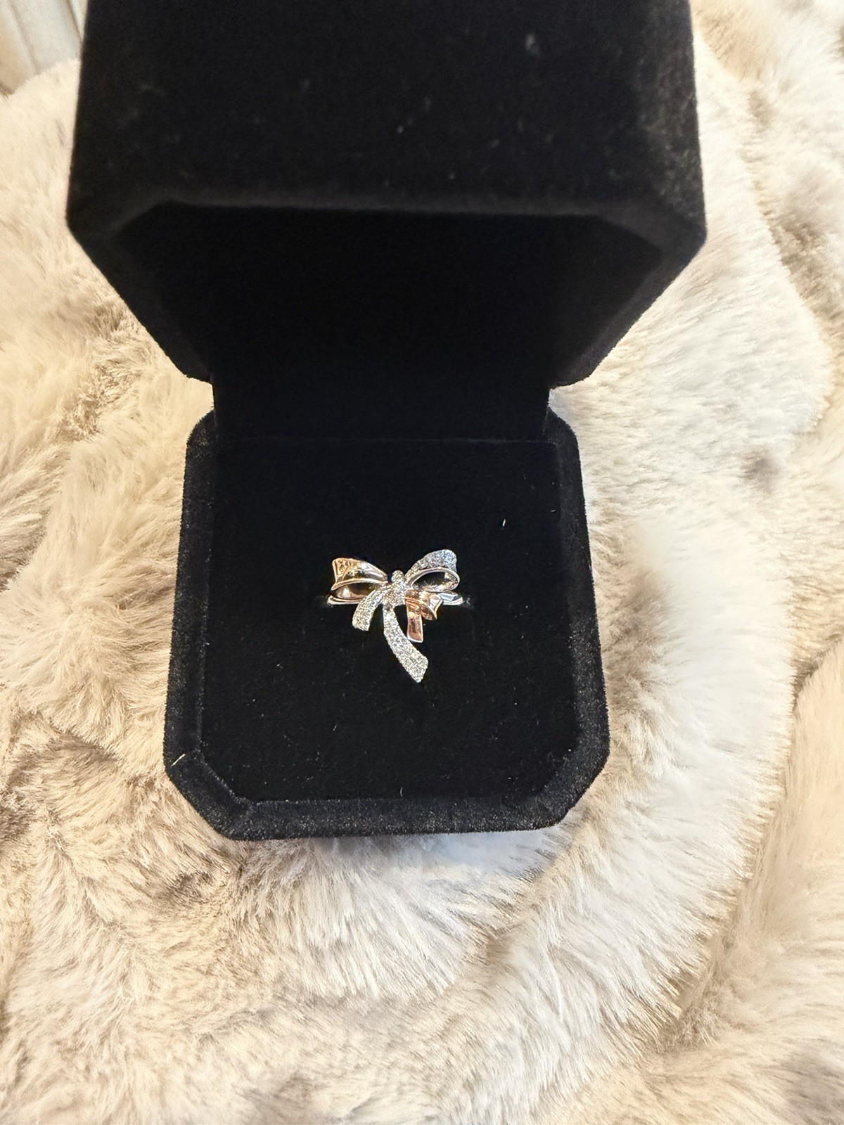 Women’s Bow Knot 14K Gold Two Tone Right Hand Ring