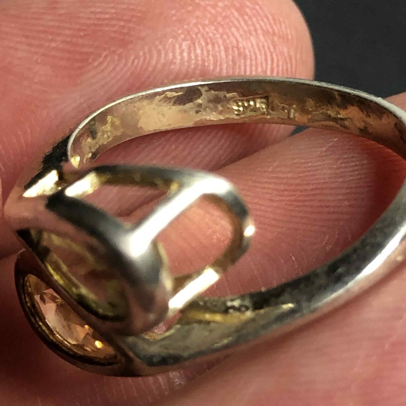 5942 VTG Sterling Signed FAS 925 Bypas faux citrine band Ring Sz 7 (4grams)