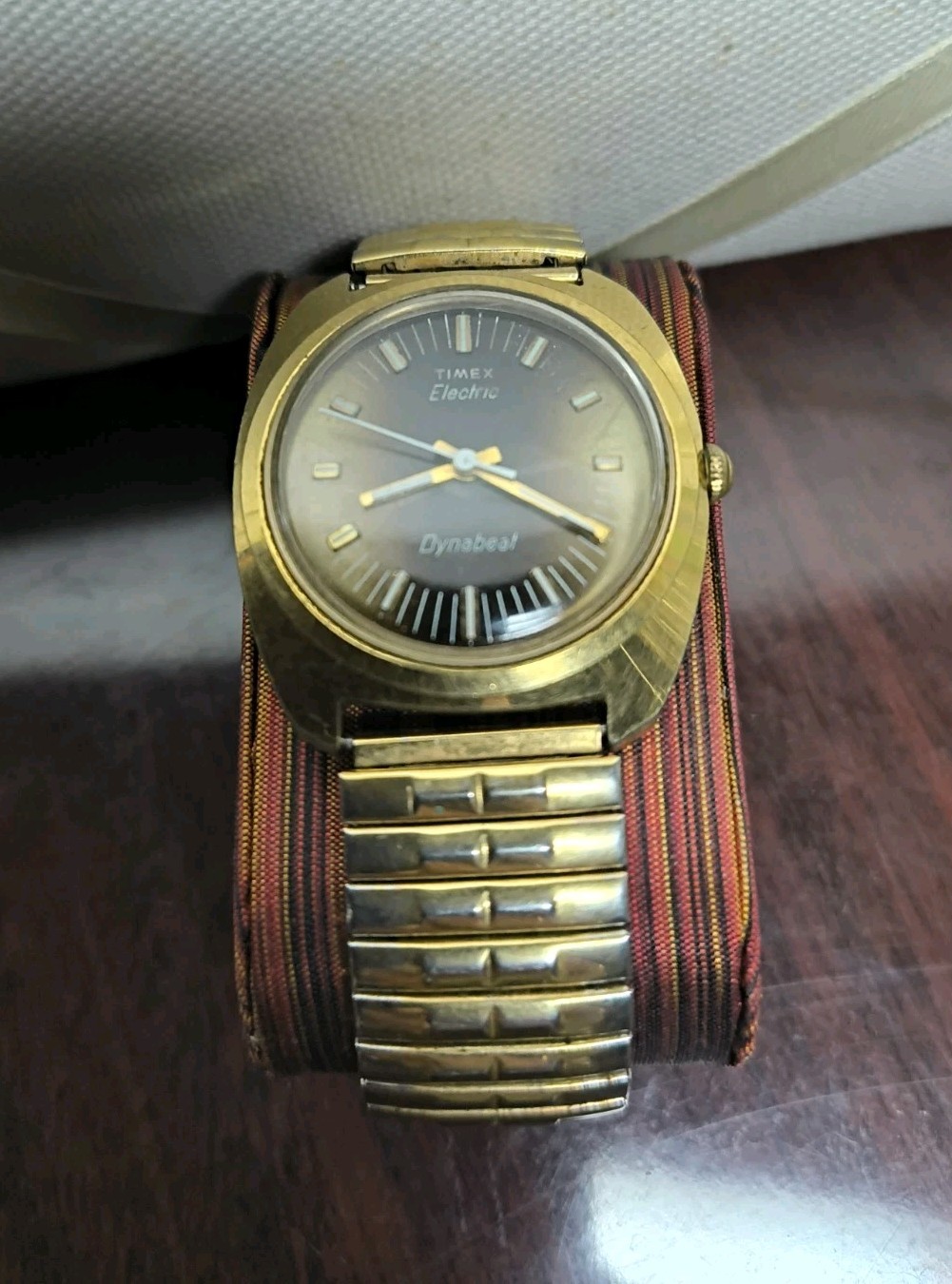 Vintage 1976 Timex Electric Dynabeat Mens Watch Brown Fume Dial Gold Tone Case