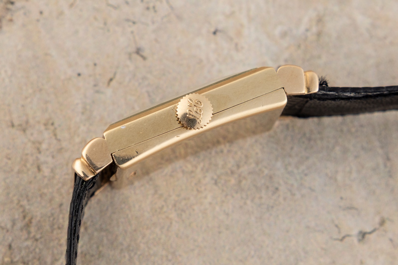 Vintage LeCoultre Tank 14K Yellow Gold Manual Wind Watch 17J Black Lizard Band