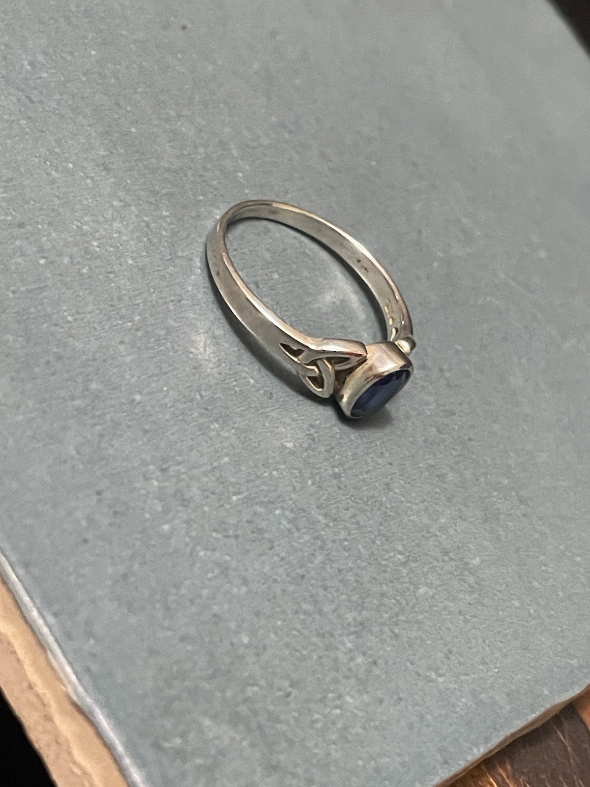 Sterling Silver Blue Sapphire Peter Stone Celtic Style Cocktail Ring Size 8.75