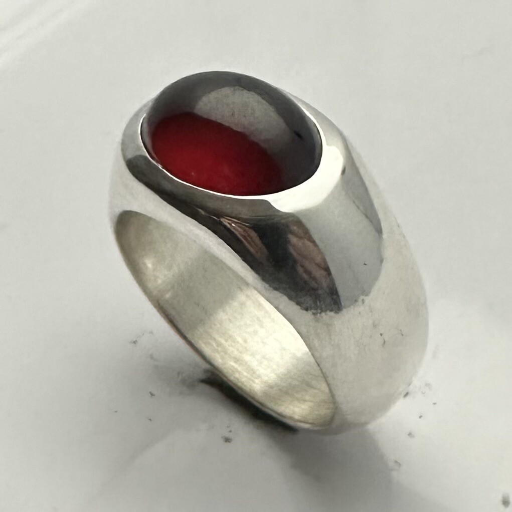MJG STERLING SILVER MEN’S RING. 14 x 10mm OVAL NATURAL HESSONITE GARNET. SZ 10.