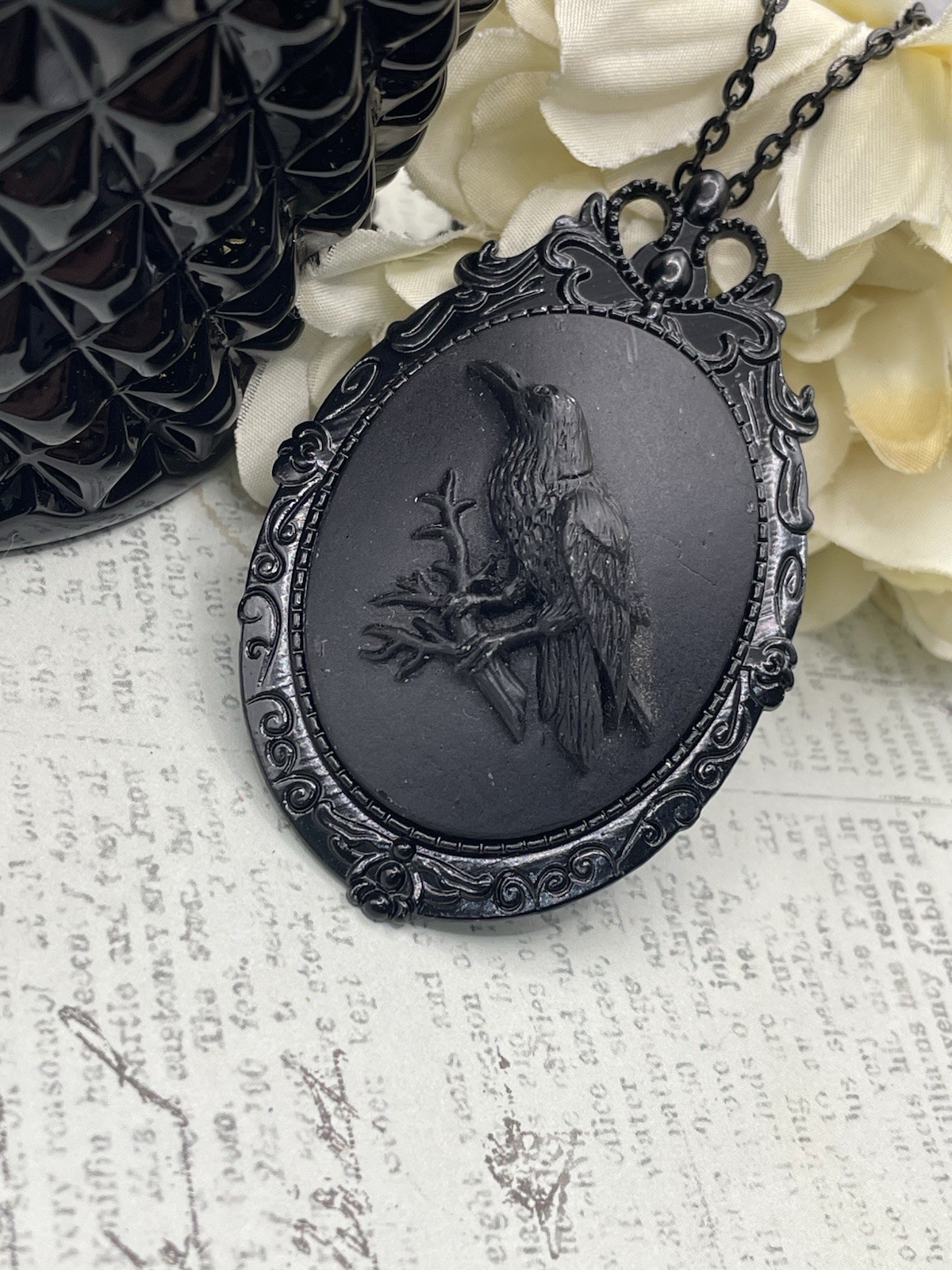 Black Raven Crow Cameo Necklace Pendant Brooch Pin Hat Halloween Costume Jewelry