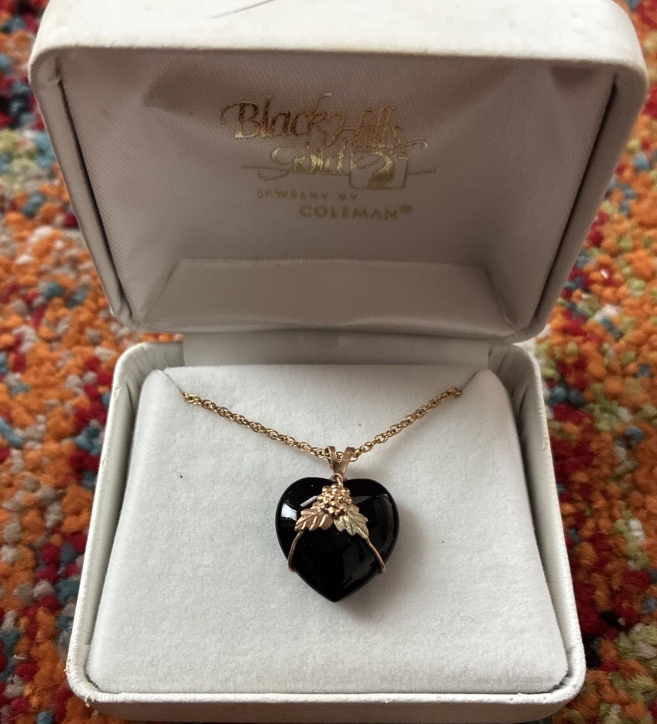 C CO Black Hills Gold 10k & Onyx Heart Pendant, chain 1/20 14k gold filled READ