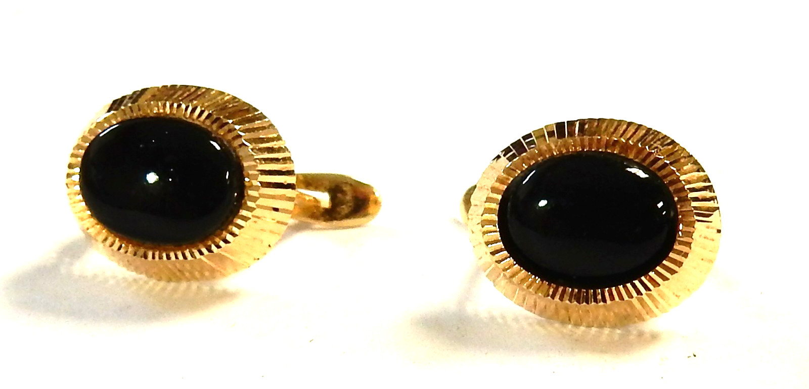 14K Yellow Gold Lined Laser Cut Black Onyx English Lock Earrings 11x9mm