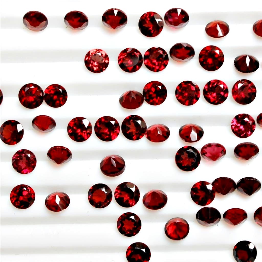 Wholesale Lot of 2.5mm to 10mm Round Mozambique Garnet Loose Calibrated Gemstone