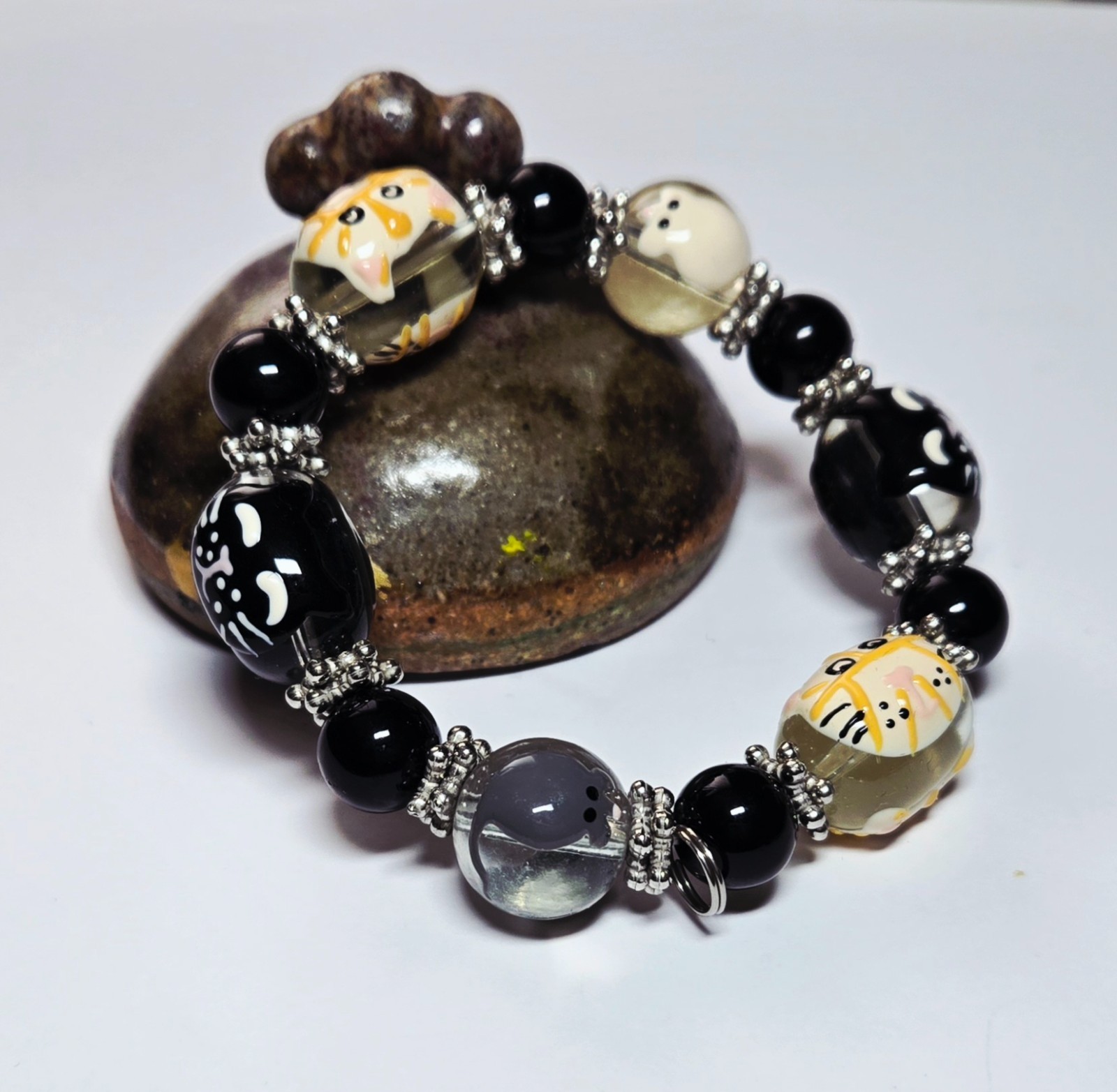 Hand Painted Cat Glass Bead Stretch Bracelet Black White Kitty Charm Gift