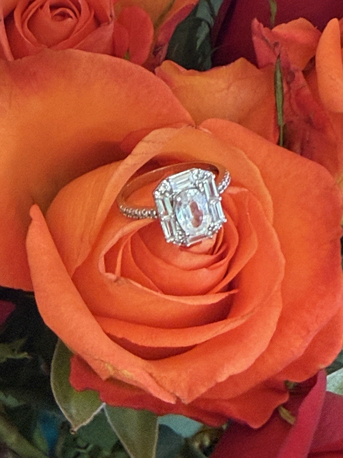 * 10K White Gold White Sapphire Ballerina Cluster Ring w/ Diamond Accents Size 8