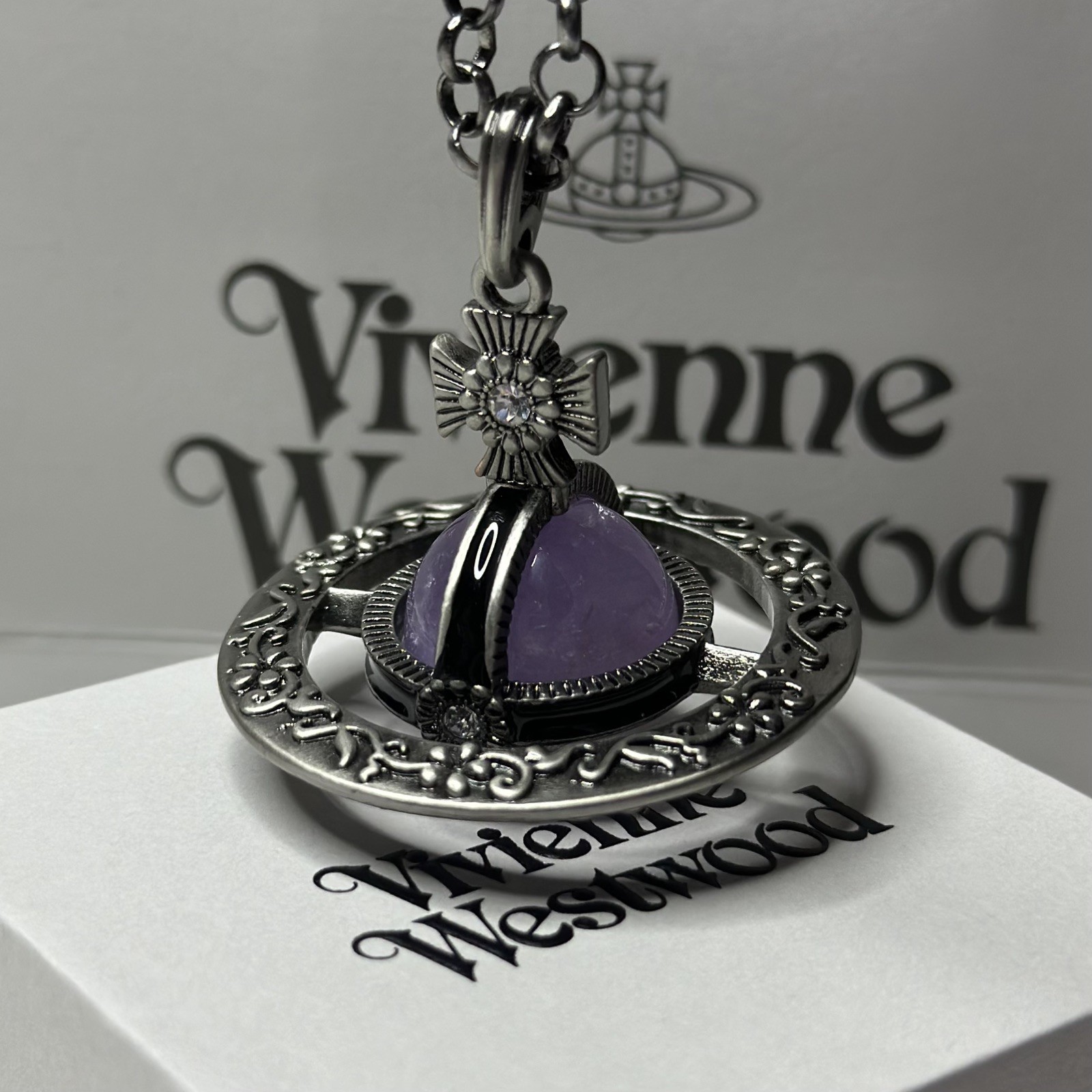 [Box+Pounch] Vivienne Westwood Flower Amethyst 4.5cm orb necklace