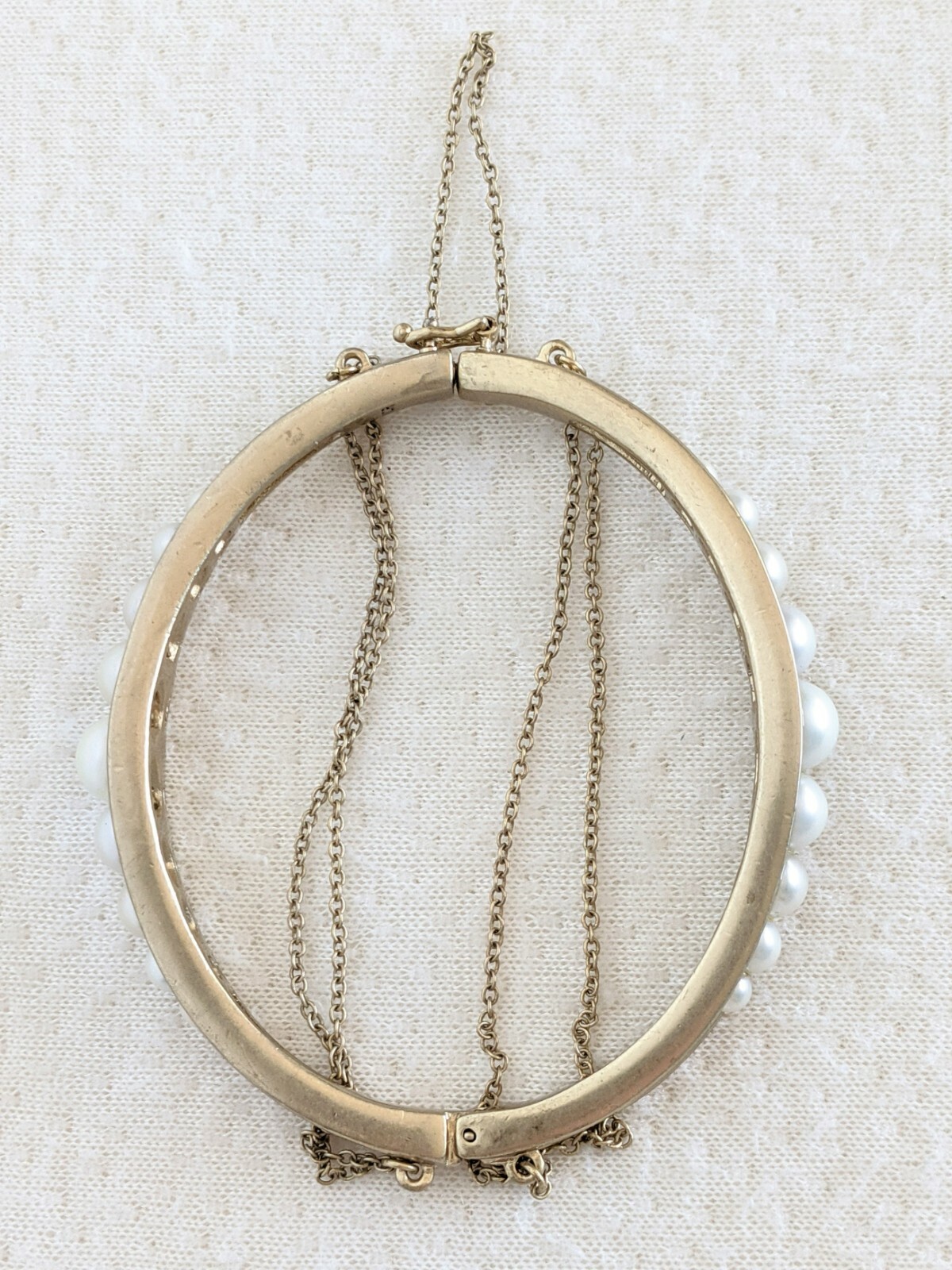 KCR Kenneth Cole Reaction Matte Gold Tone Chain White Faux Pearl Hinged Bracelet