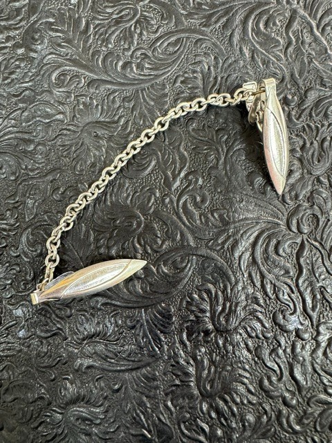 Vintage Silver Tone Leaf Sweater Guard Clip Cardigan Collar Chain Mid Century