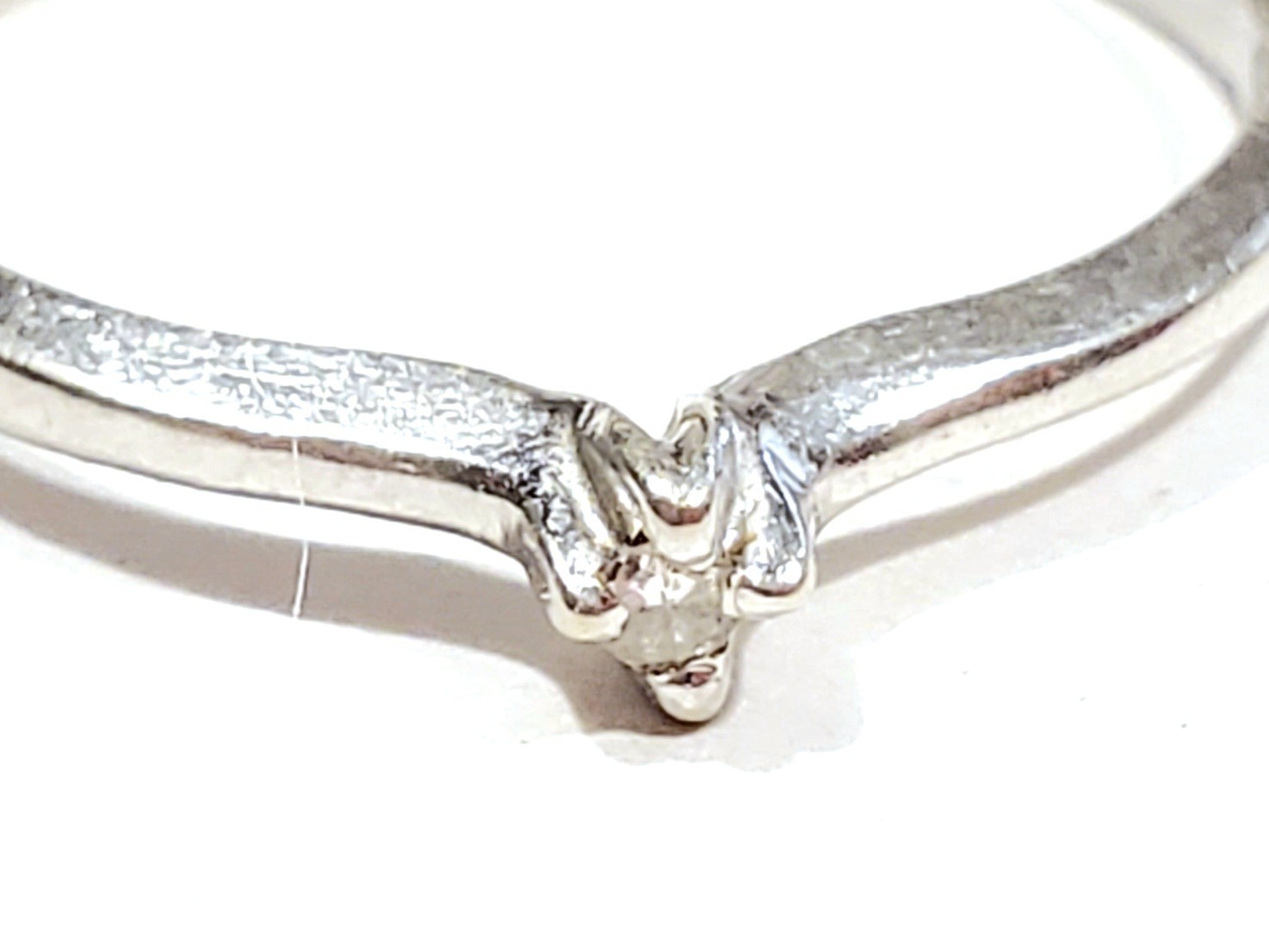 10K Solid White Gold Classic Band Diamond Minimalist Design Style Ring Sz 6 1/4