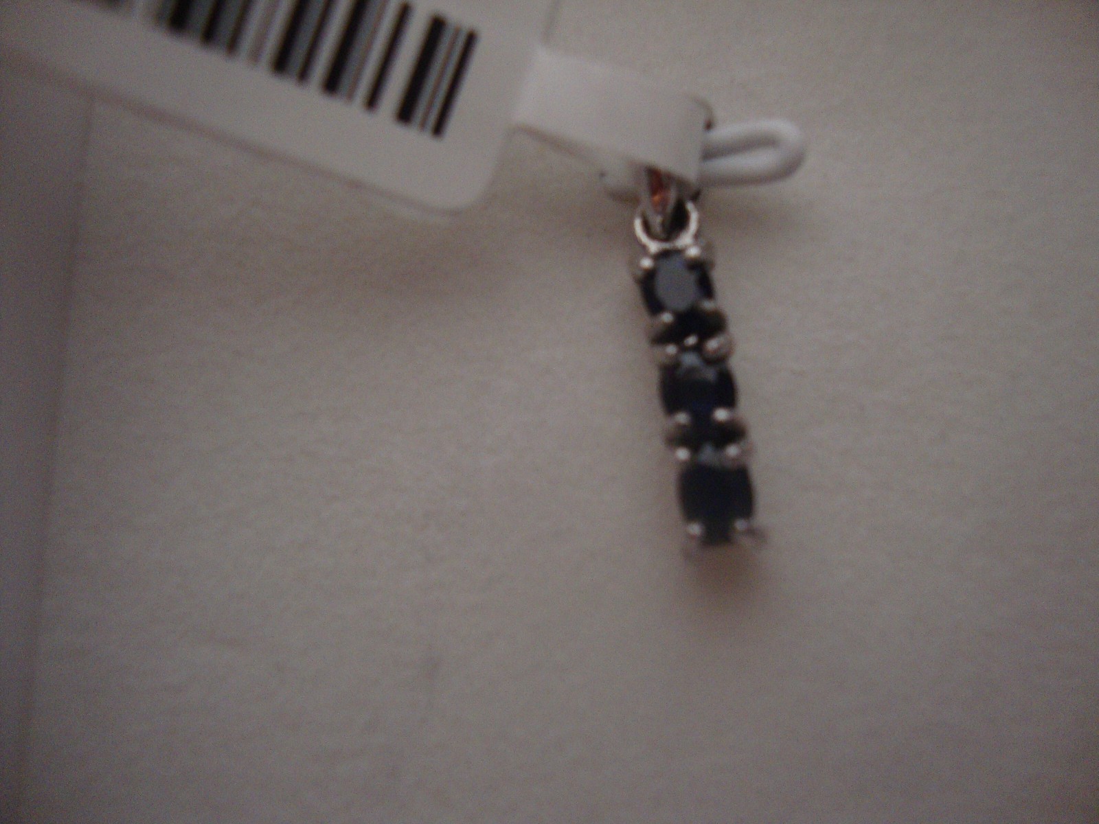 J376 DIFFUSED BLUE SAPPHIRE (OVL) PEDANT STERLING SILVER TGW 0.62 CTS