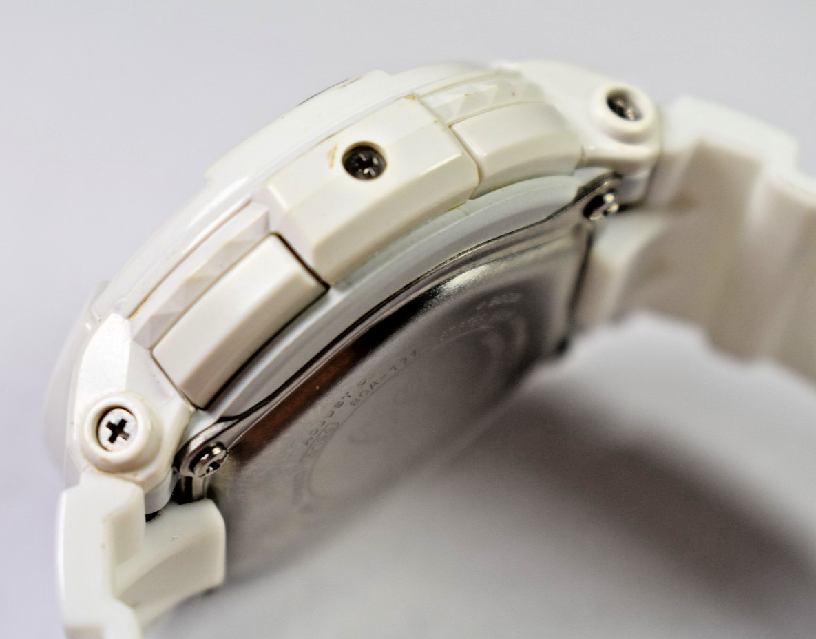 Casio BGA-131 (5194) White/Beige Round Women’s Watch NEW BATTERY!