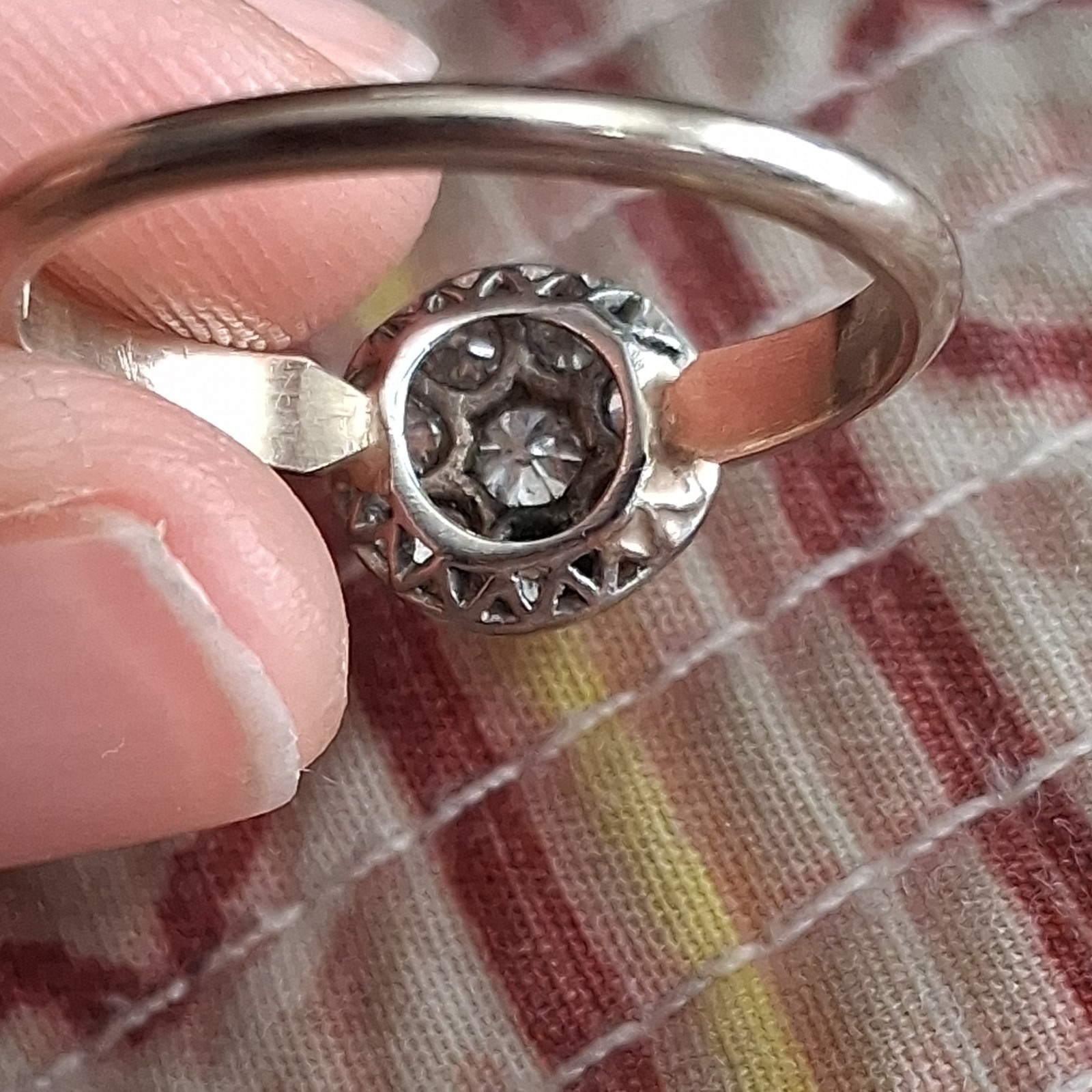 14K White Gold Diamond Ring Round Natural White/Colorless Bezel Cluster, Size 8
