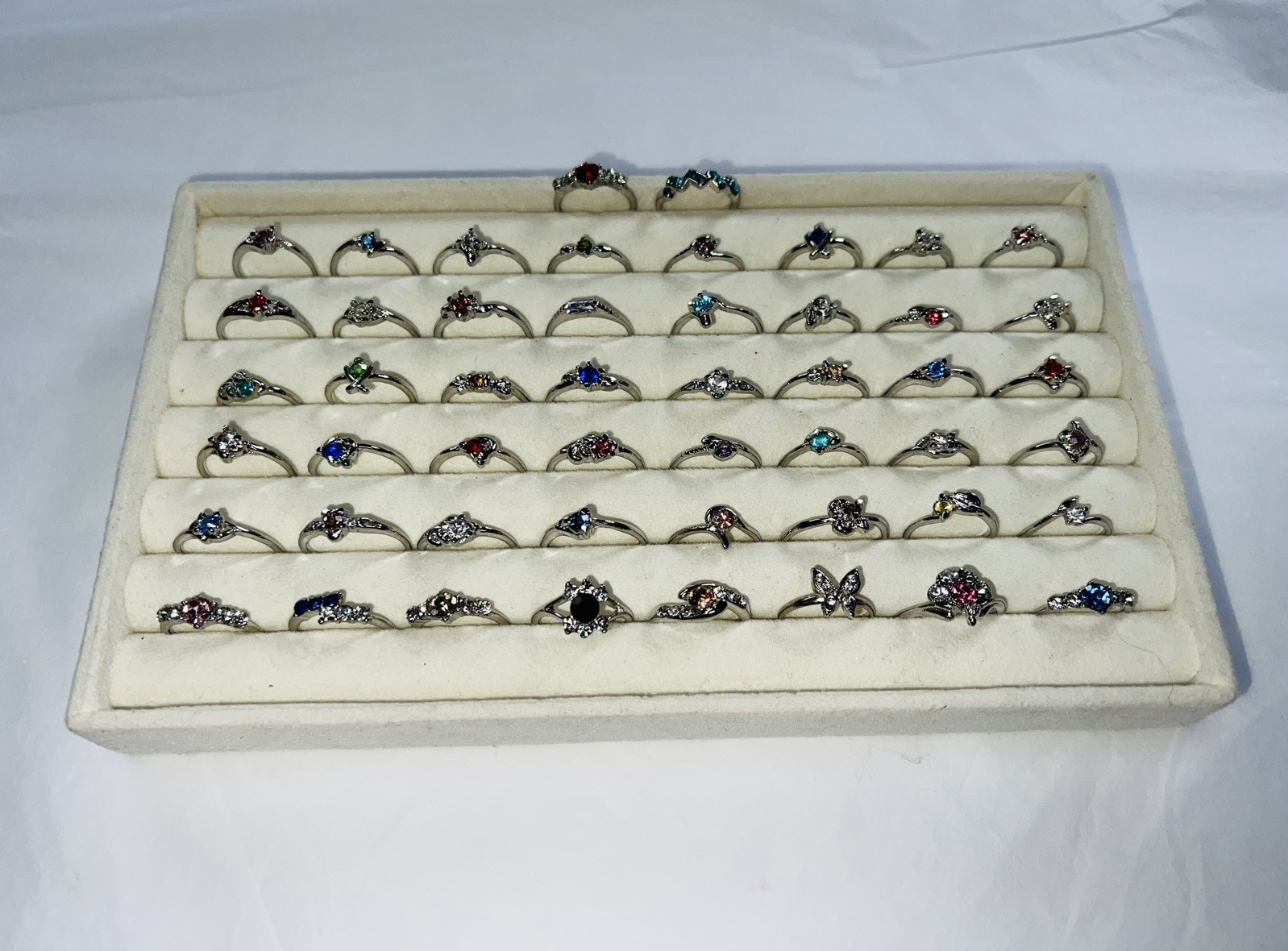 Bundle Of 50 Lovely Silver Coloured Rhinestone RINGS Single & Multiple Gem Stone