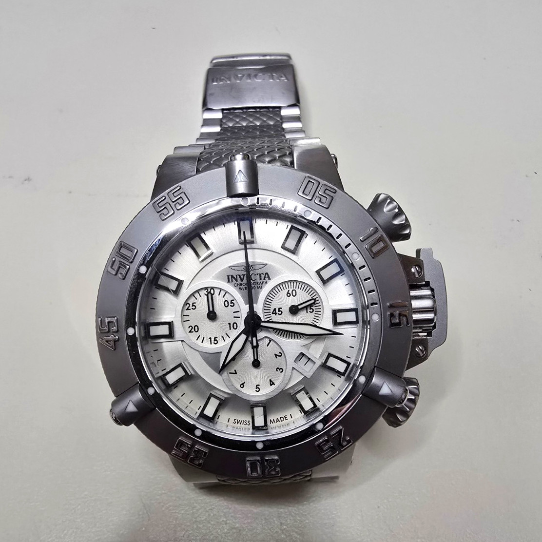 Invicta Subaqua Noma III Swiss Chronograph – Stainless Steel + 5 Extra Straps