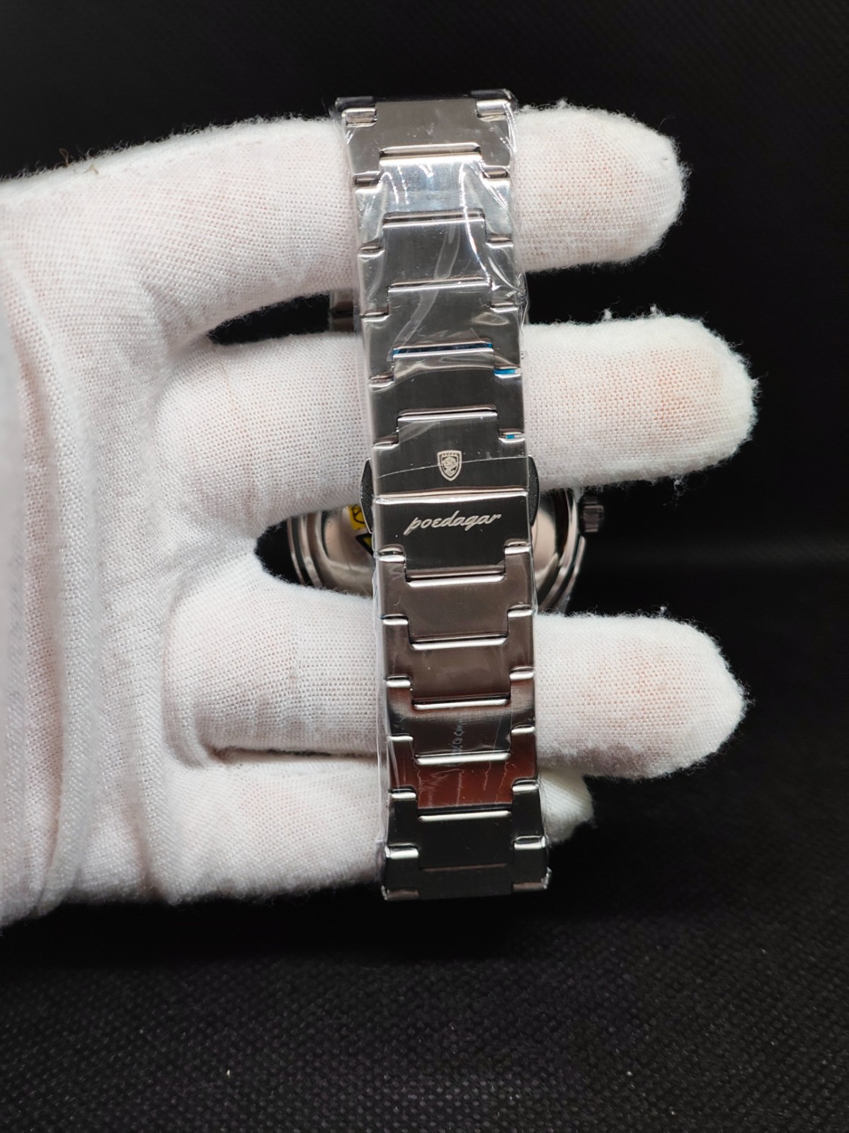POEDAGAR Men’s Quartz Watch Black Dial Stainless Steel Day Date Silver