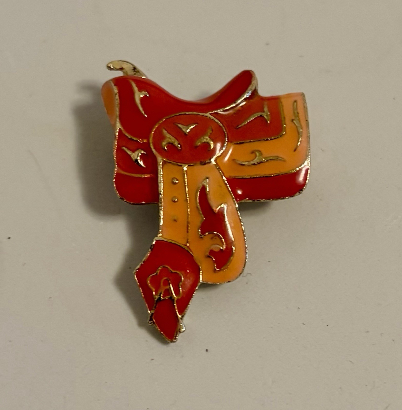 Red Western Saddle Pin Metal And Enamel Cowboy Brooch Rodeo – Vintage Jewelry