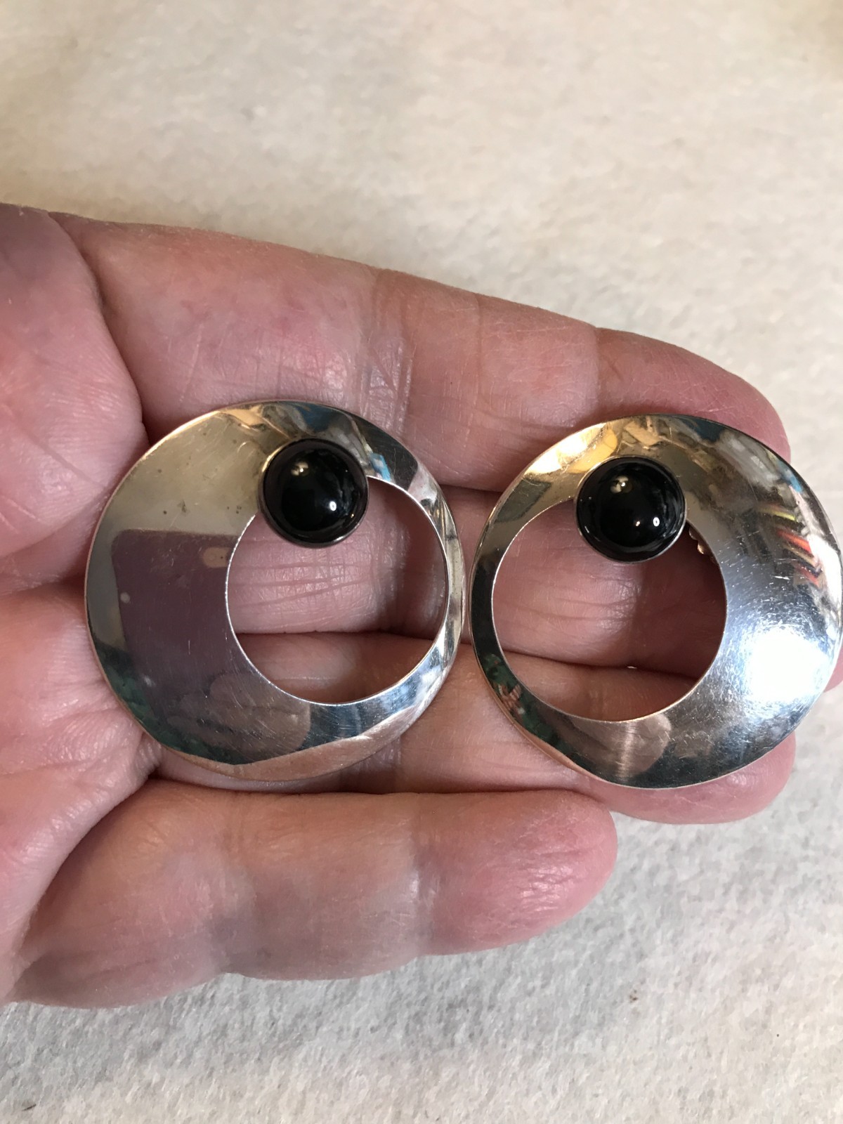 Sterling Silver Contemporary Modern Circle Blk Onyx SUSAN CUMMINGS Post Earrings