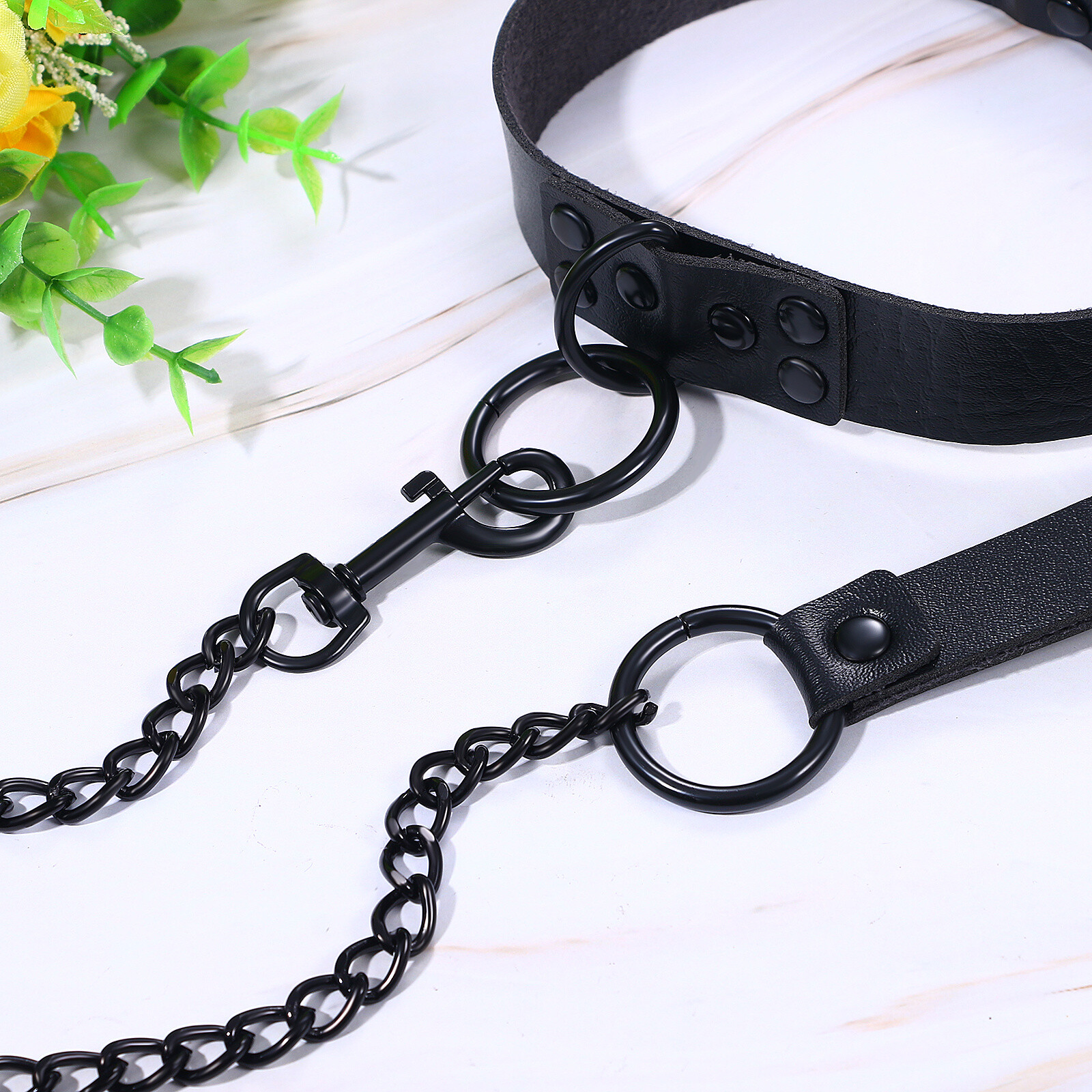 Women’s Gothic Leather Collar Choker Necklace with Detachable Leash Rope Chain