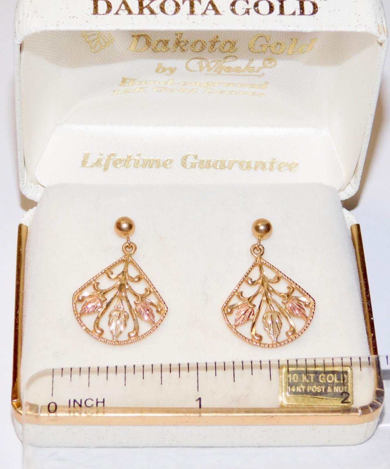 Black Hills Gold 10k 12k Fan Shaped Multiple Leaves Earrings Dakota Gold