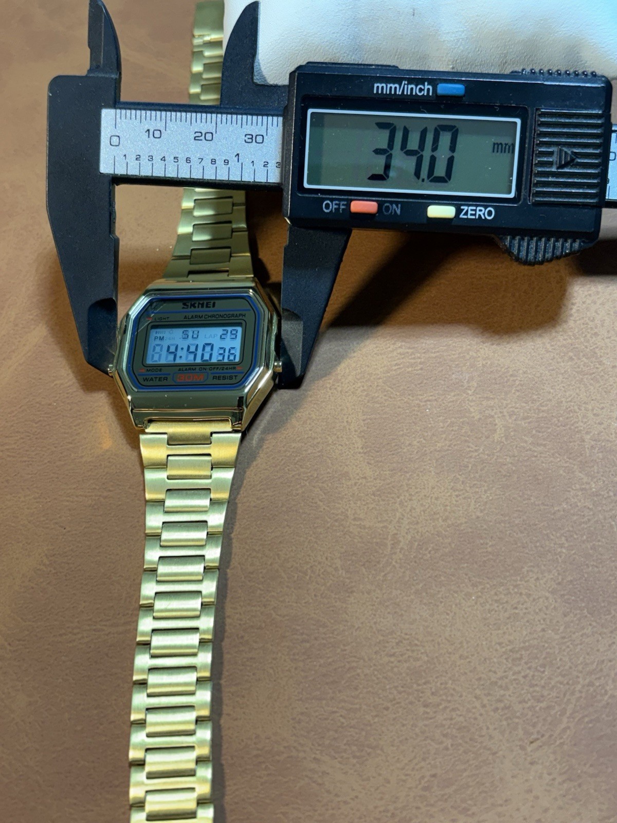 Retro Design Skmei Digital Men Watch WR30M,Gold Tone,Chrono,Alarm,Runs