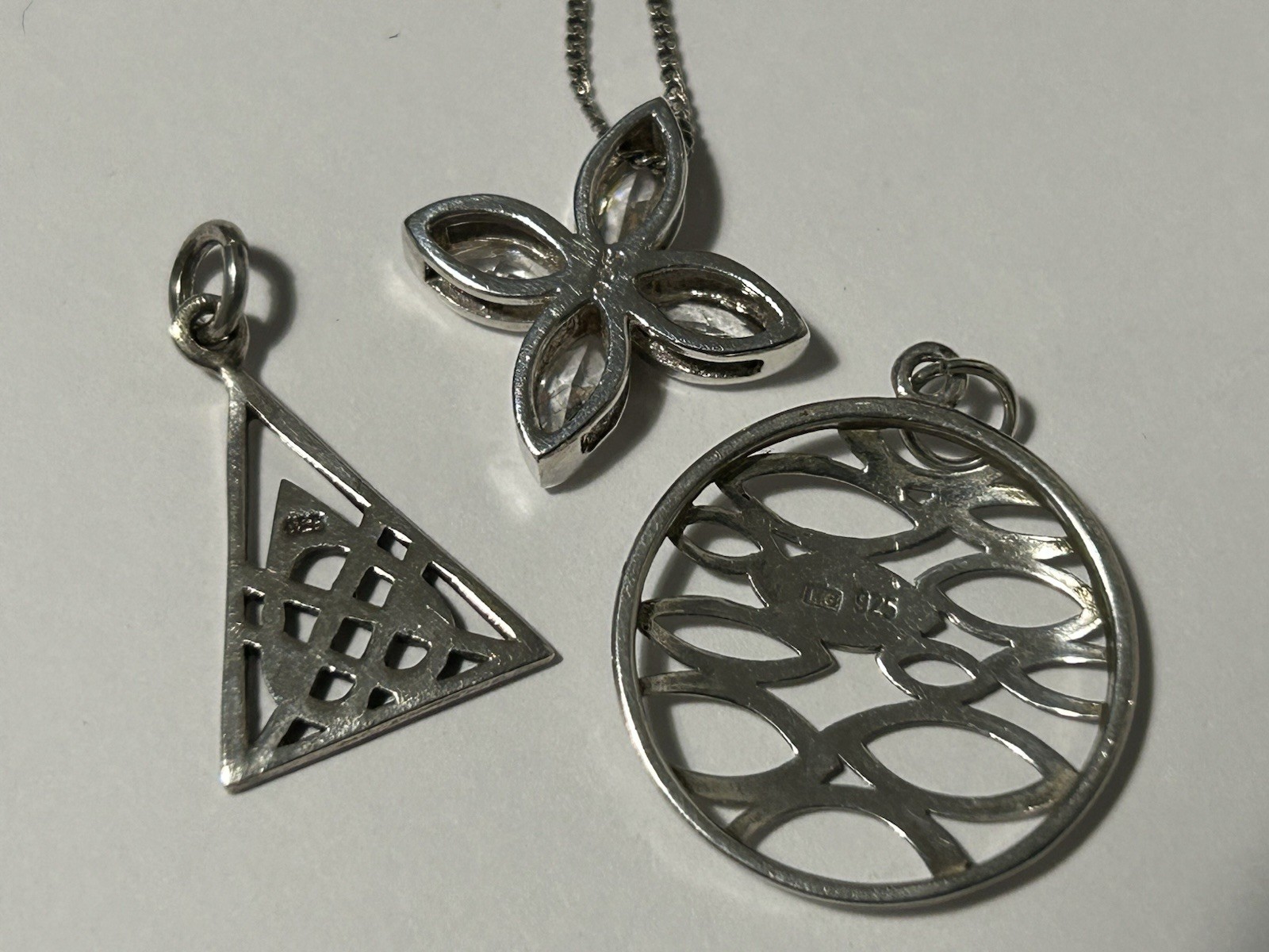 46cm/18” Sterling Silver Necklace with 3 Different Sterling Silver pendants (6g)