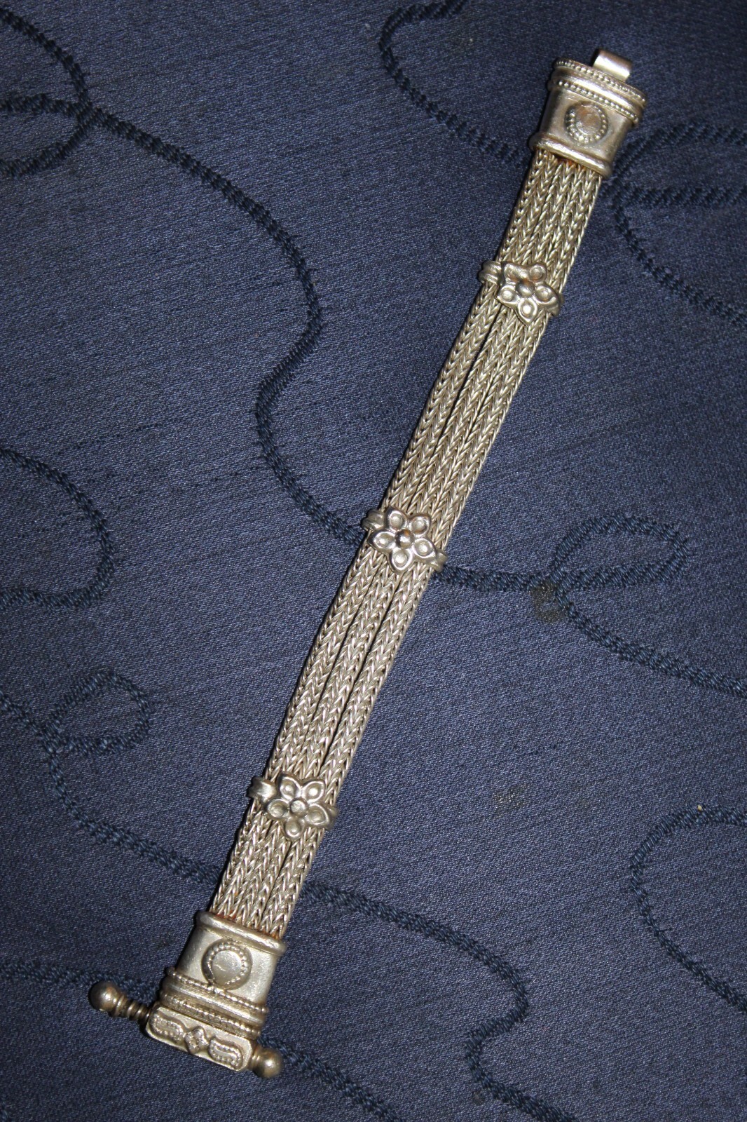 BALI ARTISAN DESAK SUARTI WOVEN 900 SILVER STAITON SCREW CLASP BRACELET 46g