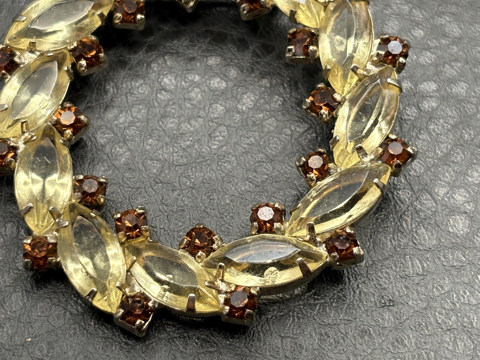 Vintage Gold Tone Faux Citrine Faux Topaz Marquise Rhinestone Wreath Brooch Pin