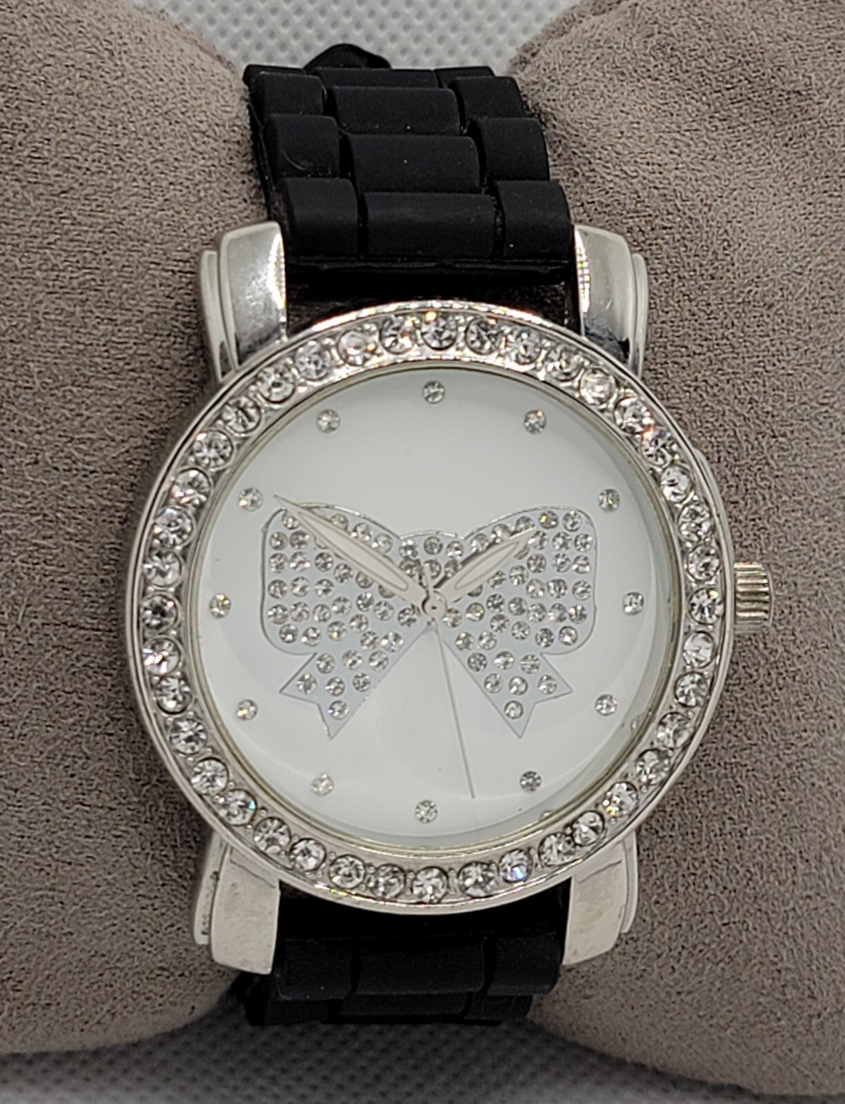 Ladies Casual Round Studded Bow Dial Silver Tone Black Poly Band Analog Watch J6
