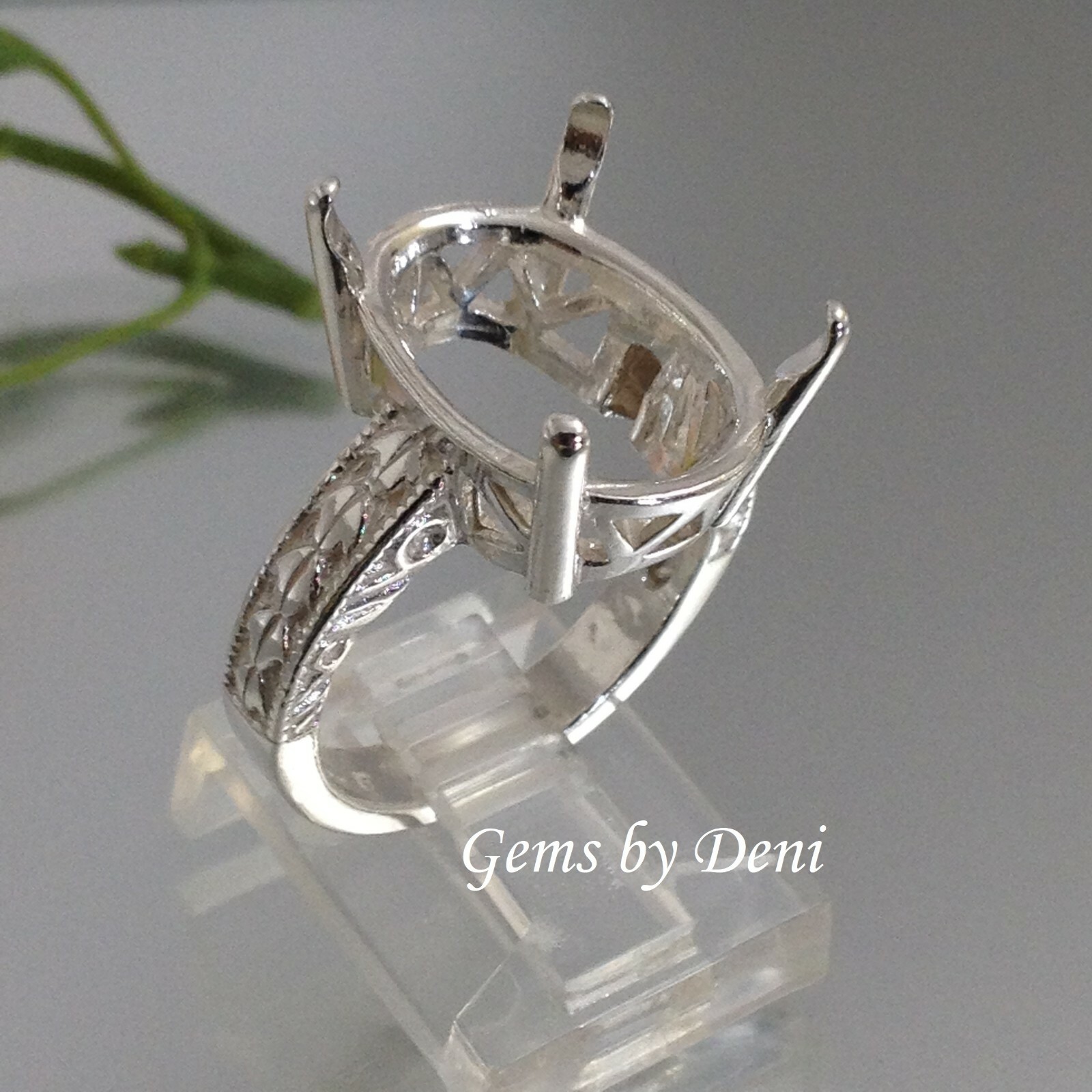 (7×5-18x13mm) Oval Engraved Shank Sterling Silver Ring Setting Size 7