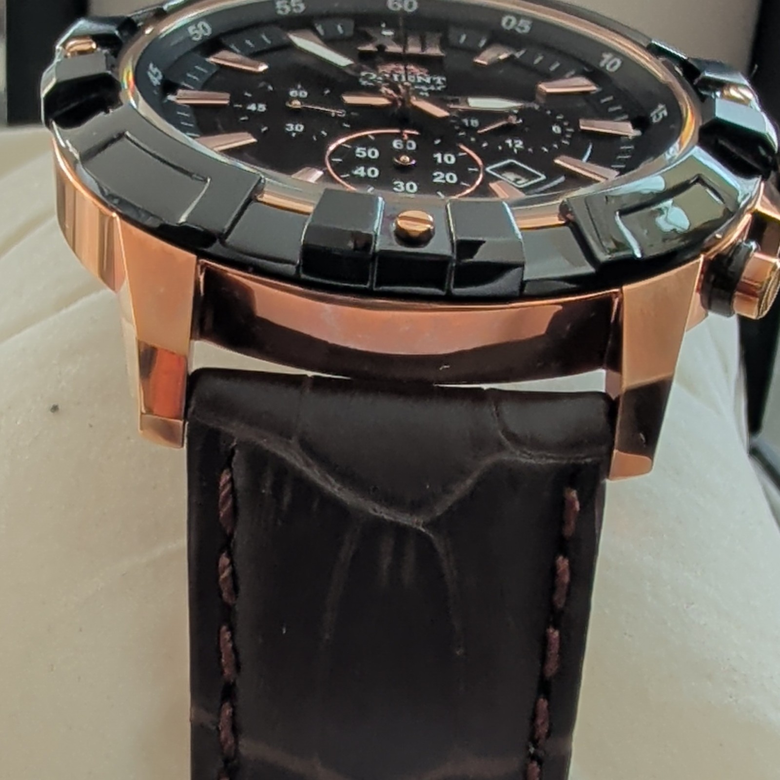 Orient Men’s Quartz Chronograph Date 100m Black Dial Rose Gold Brown Leather