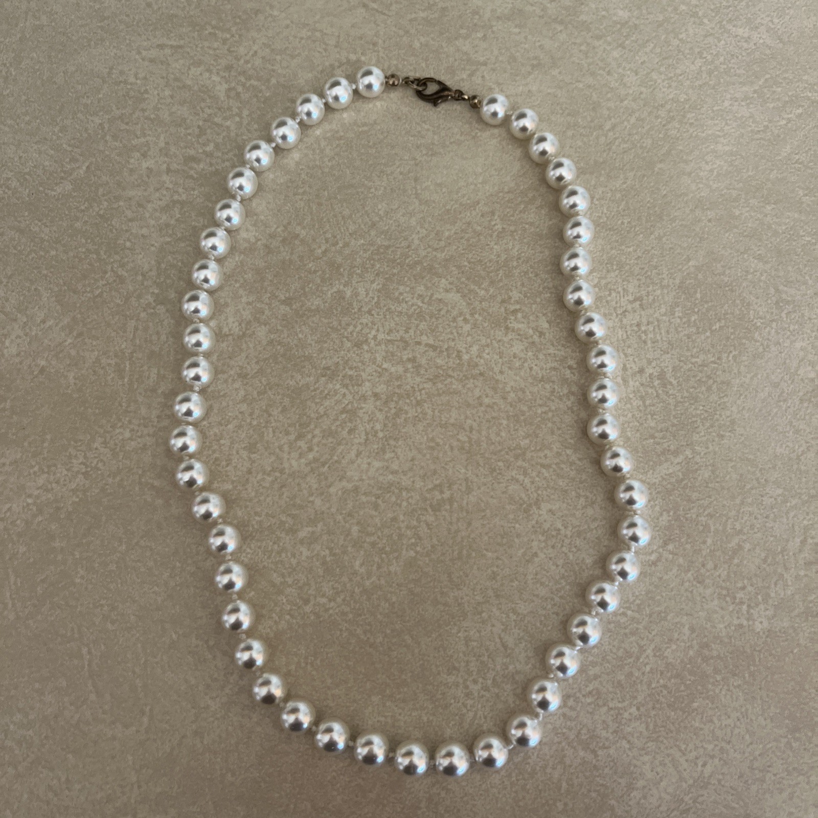 Vintage Ivory White Faux Pearls Short 18” Necklace Estate Classic Timeless