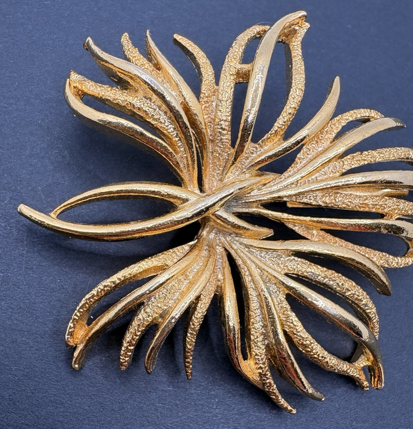 Vintage Gerry’s Floral Spray Brooch Gold Tone Nature Classic 2.5″