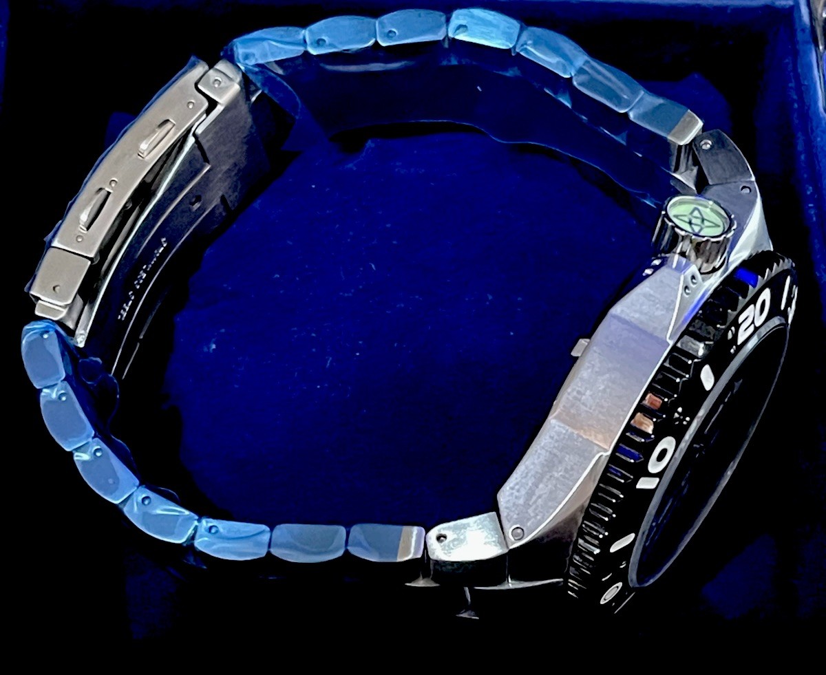 Aragon A424BLK Enforcer NE 57 Power Reserve 29 Jewels 100 ATM 50mm