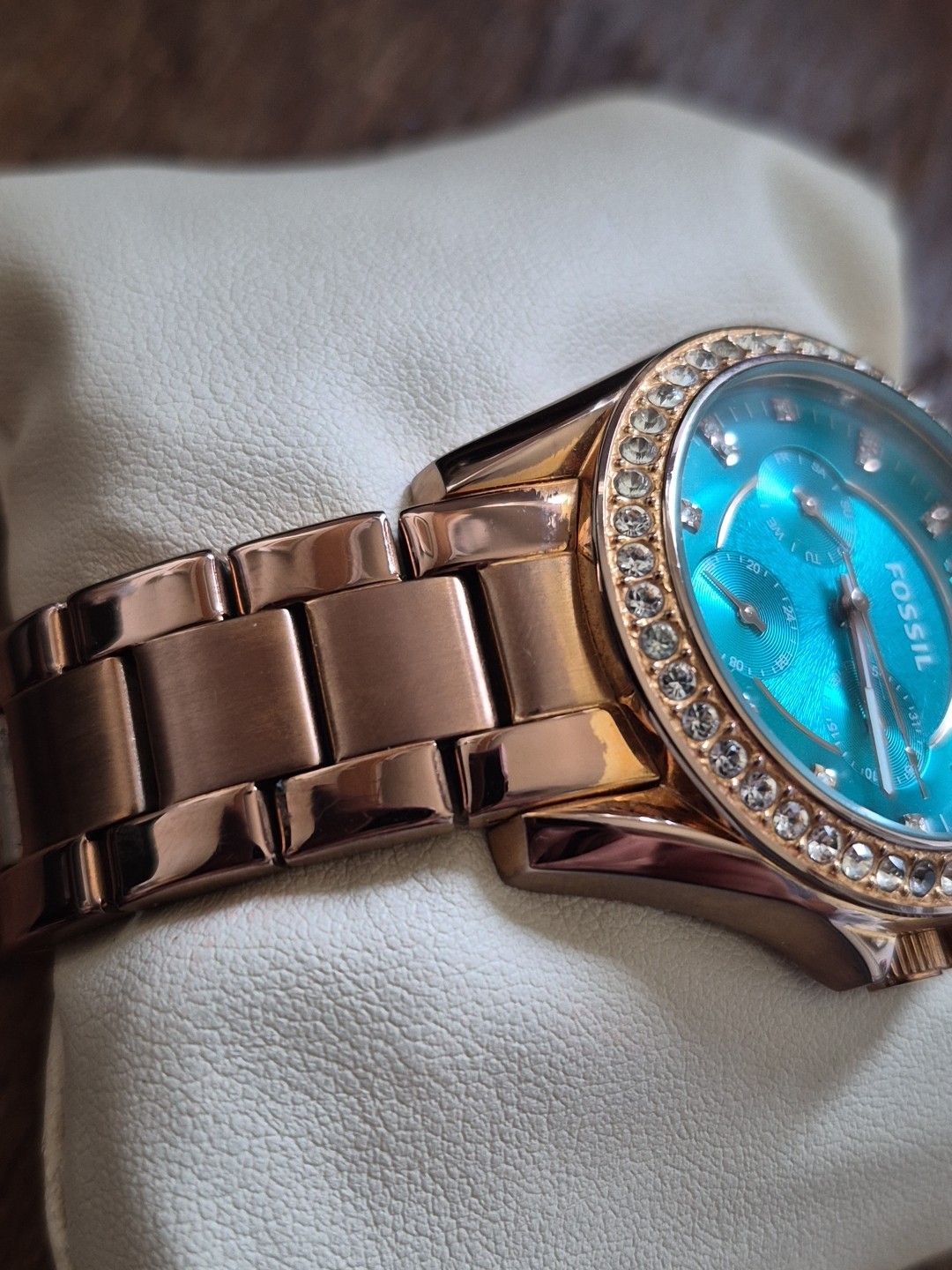 Fossil Riley ES3385 Watch Womens Rose Gold Tone Turquoise Blue Dial Crystals