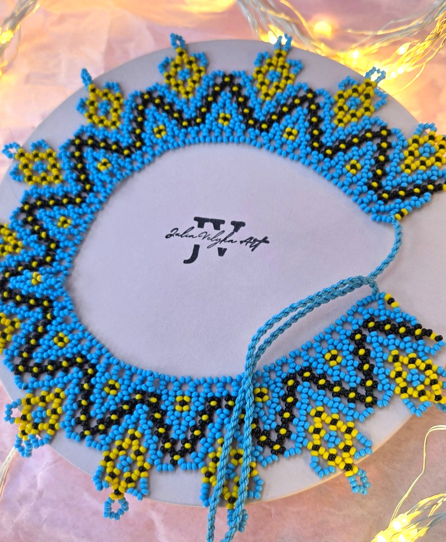 Traditional Ukrainian necklace beaded , Silyanka, Handmade choker spring motive