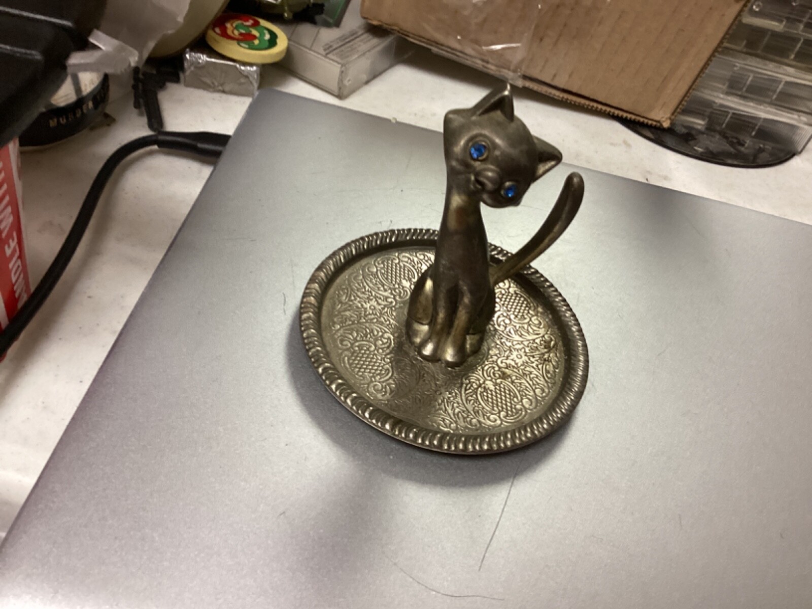 Vintage Silver Plated Zinc Alloy Siamese Cat Ring Holder Blue Rhinestone Eyes