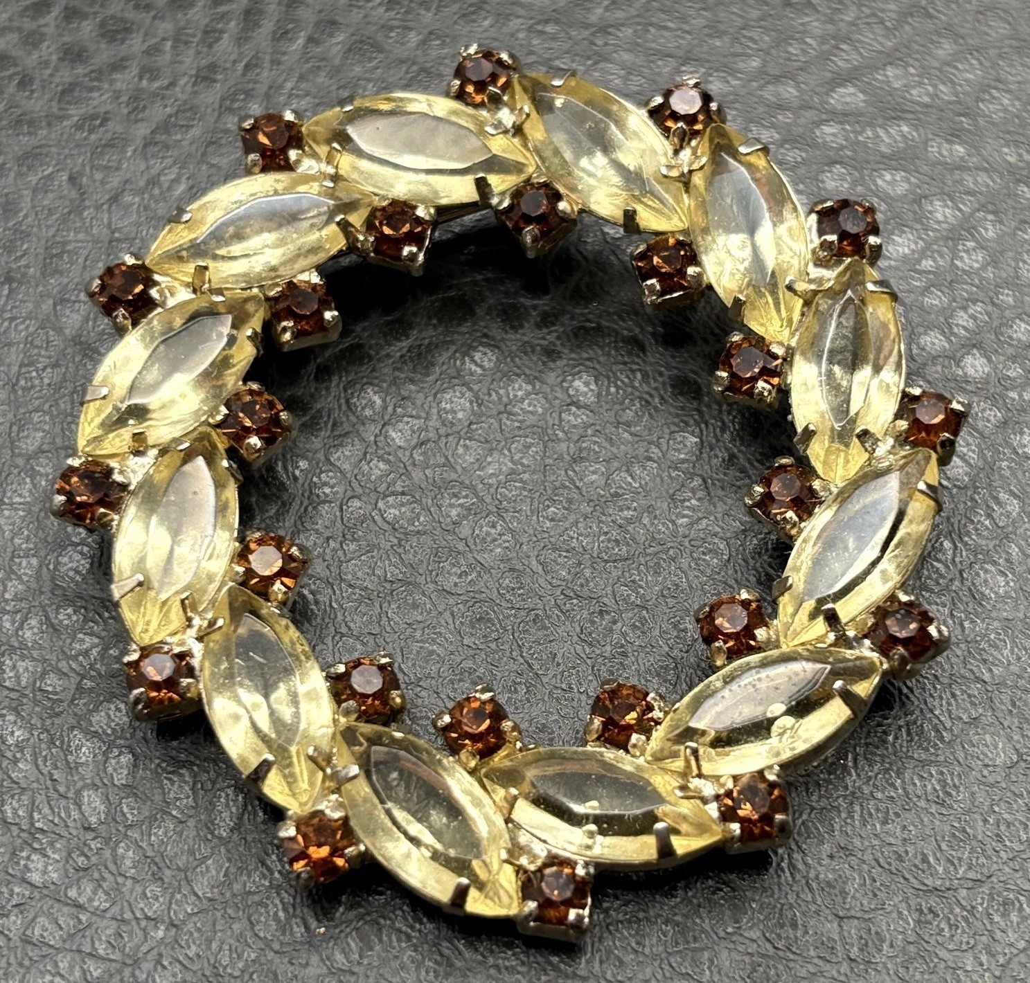 Vintage Gold Tone Faux Citrine Faux Topaz Marquise Rhinestone Wreath Brooch Pin