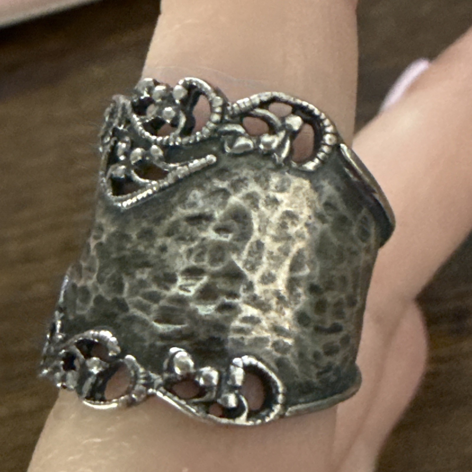 PZ PAZ Israel 925 Sterling Silver Hammered Scroll Work Cigar Band Ring Size 8.25