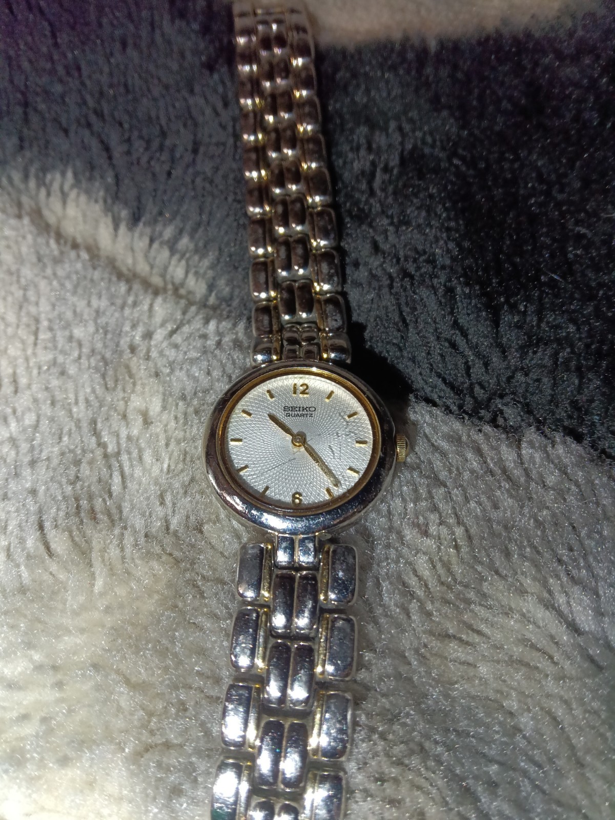 VINTAGE Watch Lot Men’s And Women’s Seiko, Citizen, Pulsar, Etc Gold Silver