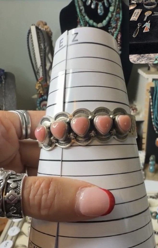 New Sterling Silver & Natural Pink Conch Heart Cuff Bracelet