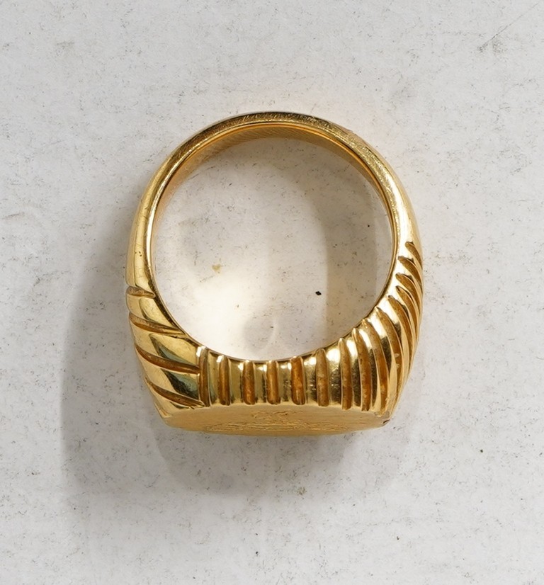 Pendennis Club 17.0g 18k Ring
