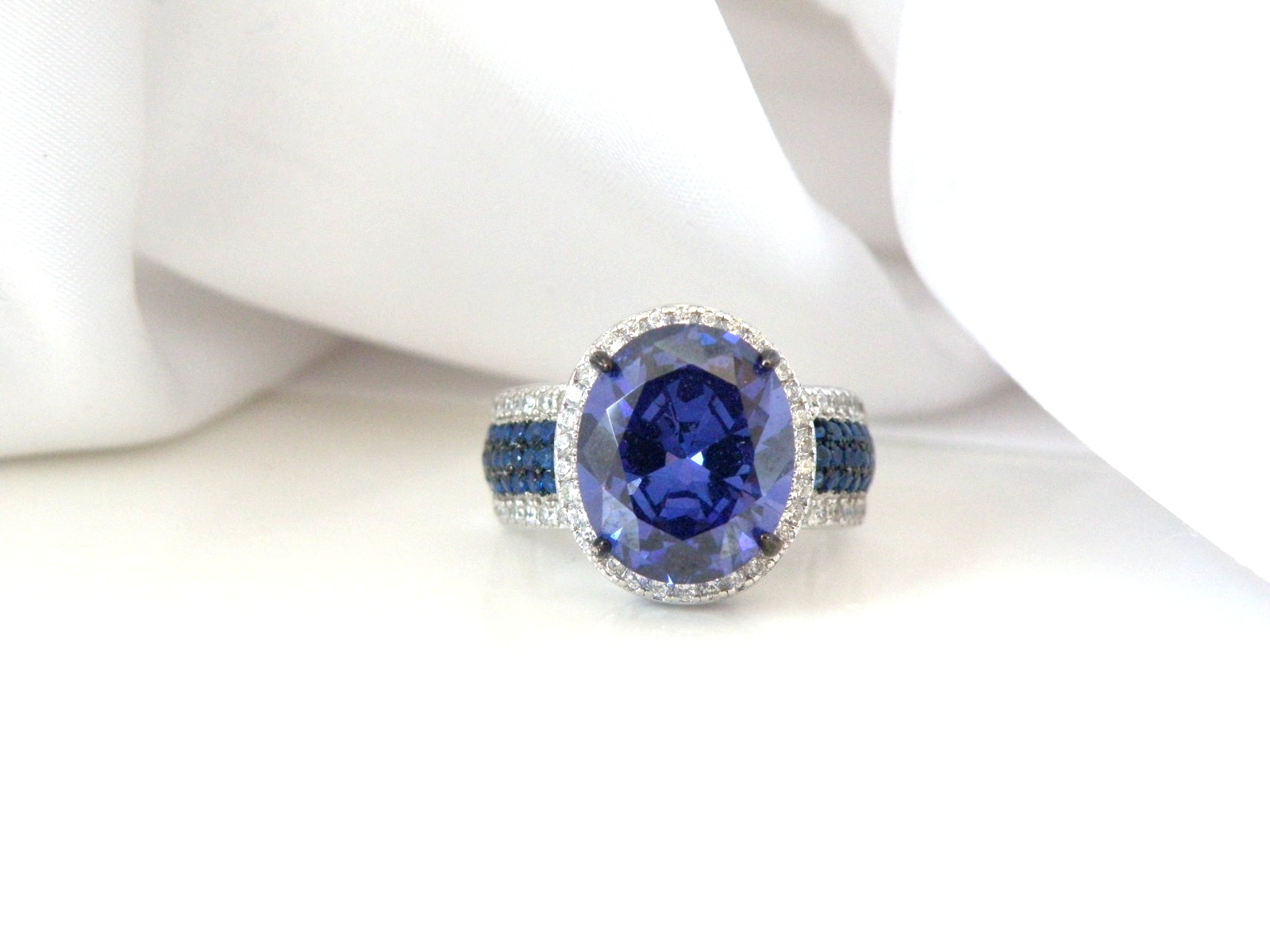 Sterling Silver 925 Lab Created Tanzanite CZ Blue Spinel Halo Ring Size 6